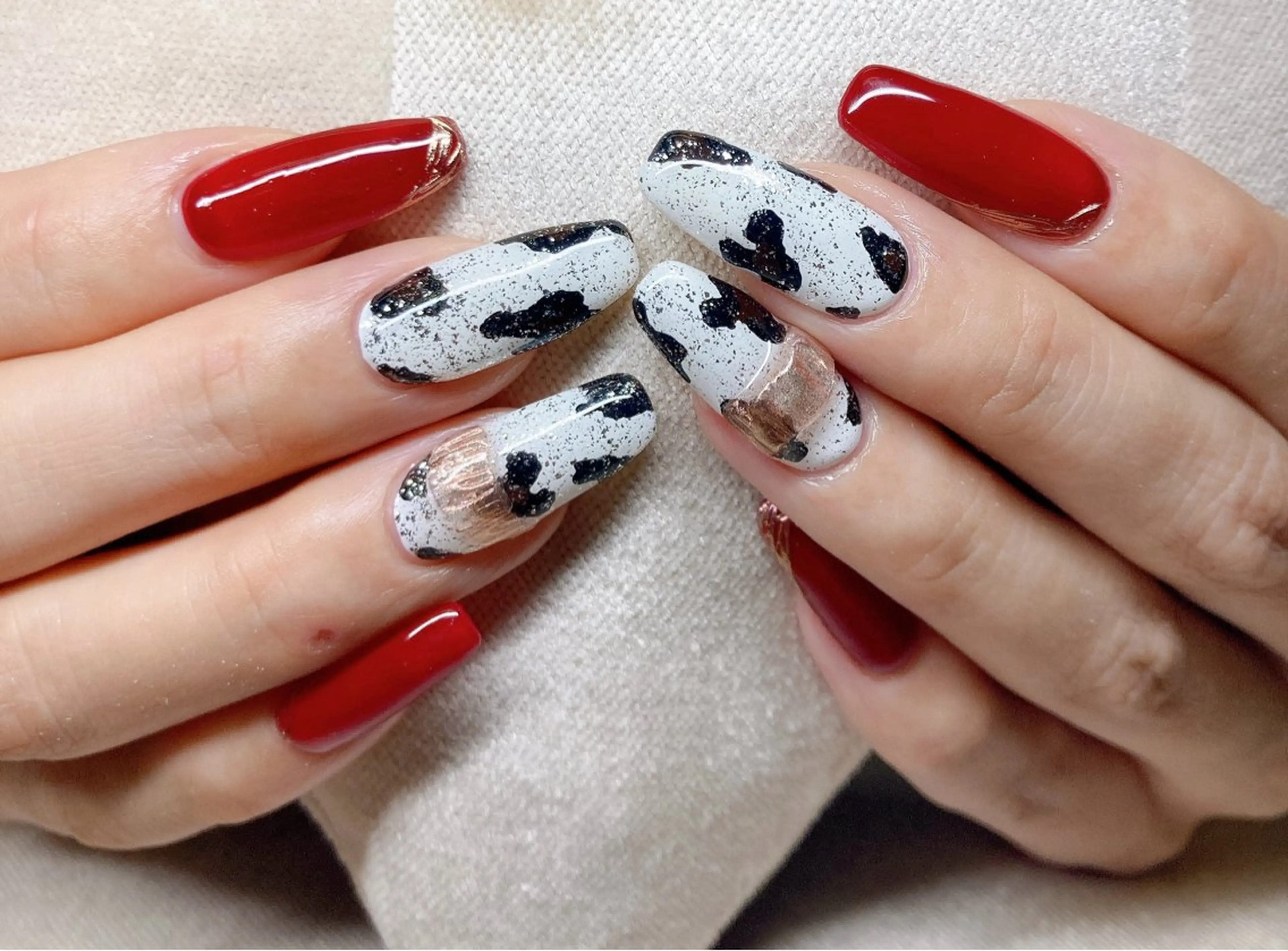 ネイル ECLAT エクラ所属・寺山 千鶴のネイルデザイン