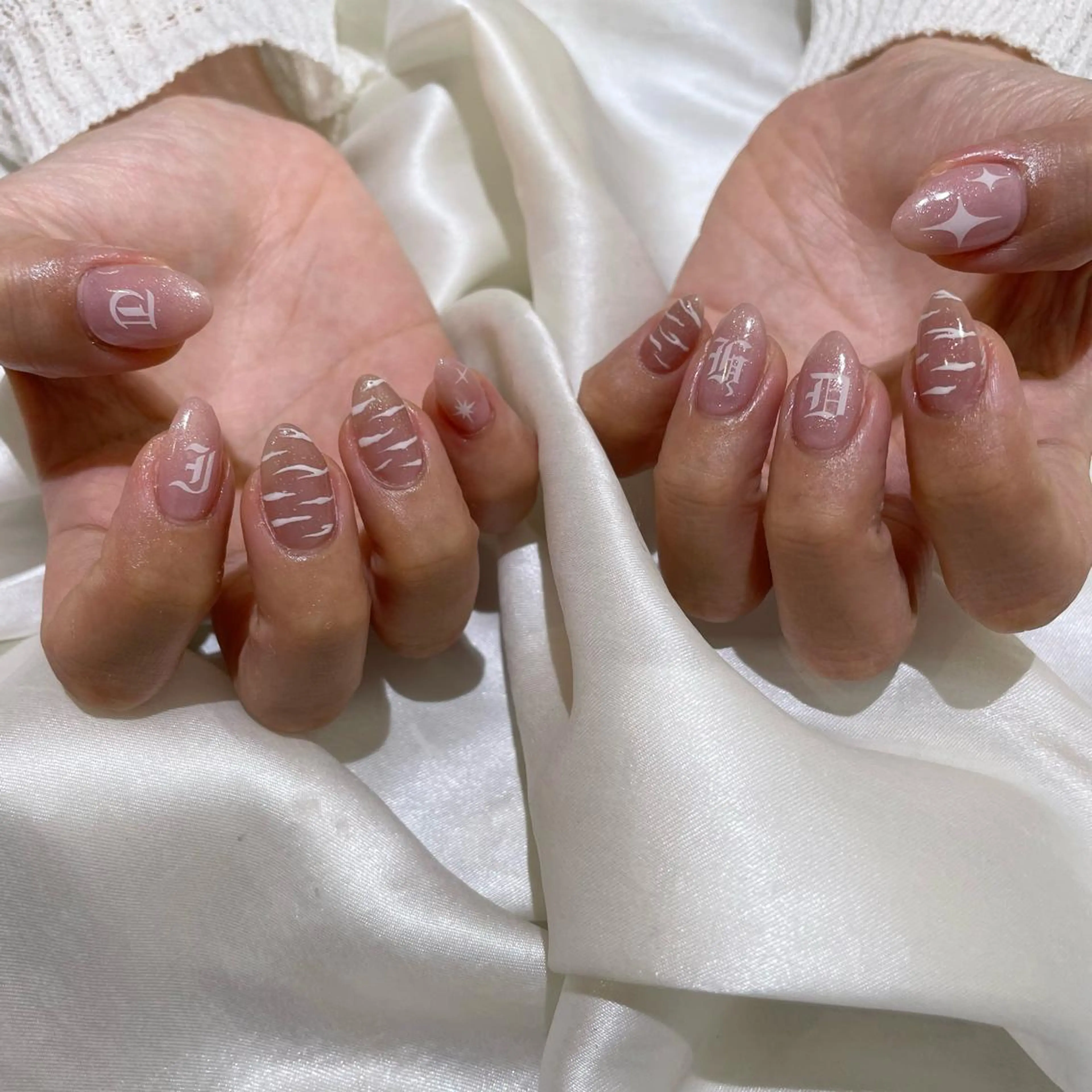 ネイル ガーリー 韓国ネイル マグネットネイル ミラーネイル ニュアンスネイル classic 新横浜所属・山田 暉のネイルデザイン