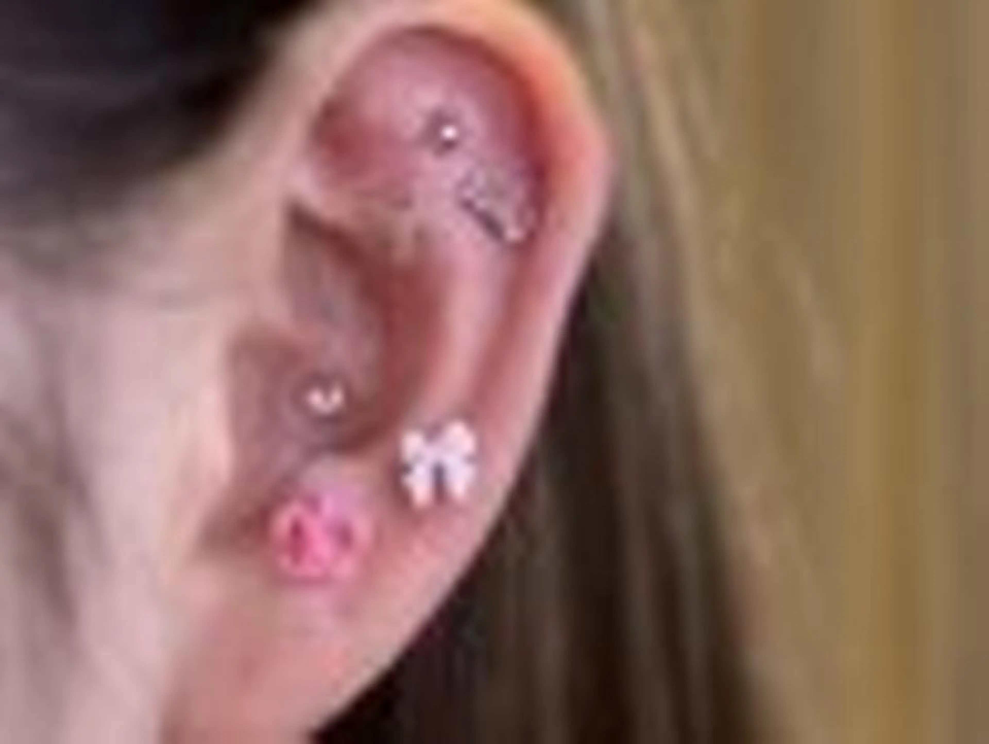 【17時〜の限定価格】耳つぼジュエリー 14粒✨パーツ大、小OK🙆♀️をの写真