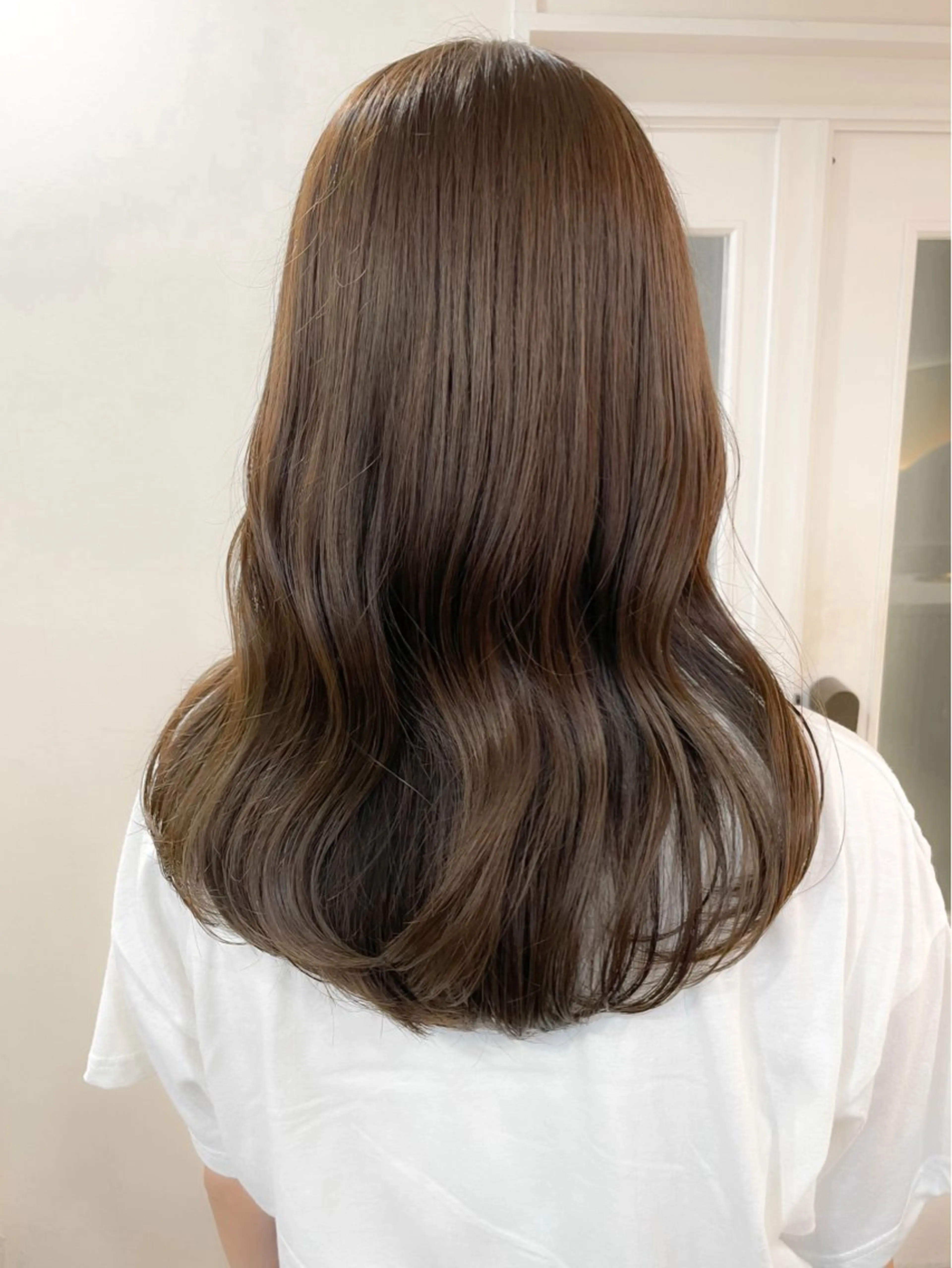 ミディアム カラー ブリーチ ケアブリーチ ダブルカラー ハイライトカラー イルミナカラー カット ヘアカラー ミディアム/顔周り/ ベージュ🌼mayuのヘアスタイル