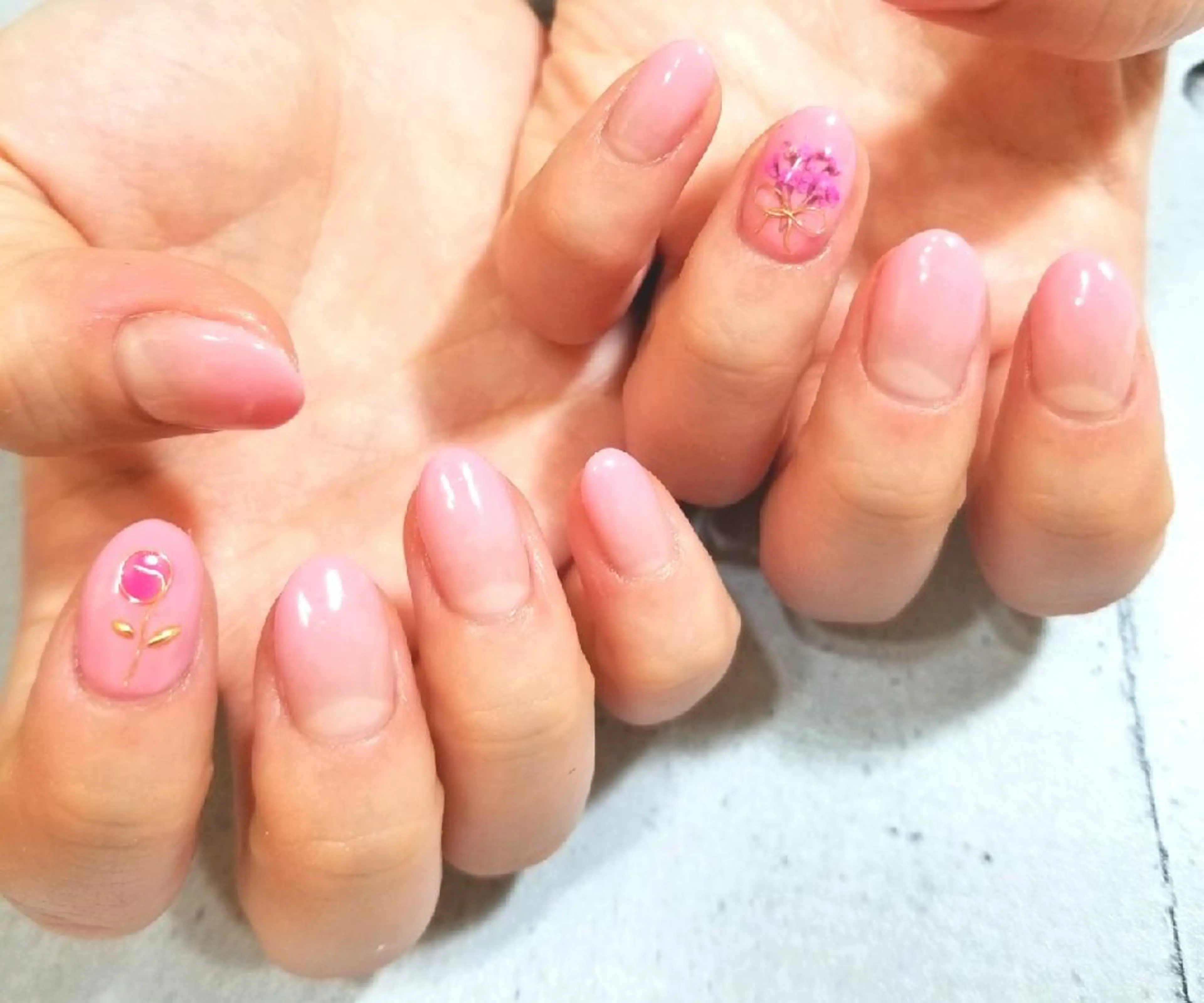 ネイル シンプルネイル nailatelier nijiiro.所属・nijiiro🌈 サトウのネイルデザイン