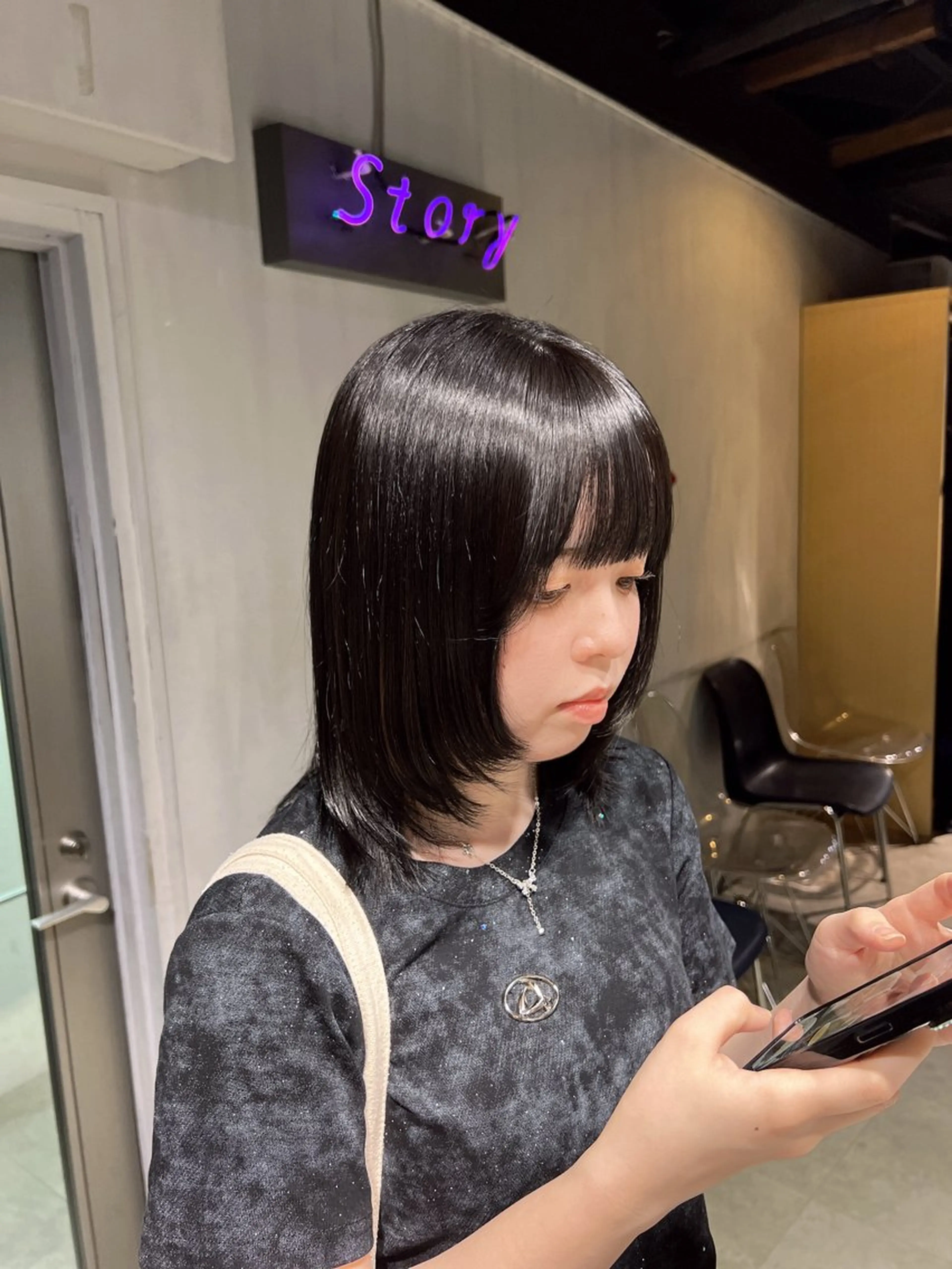 ミディアム カラー カット ヘアカラー NANAMI🩵 大人可愛い韓国ヘアのヘアスタイル