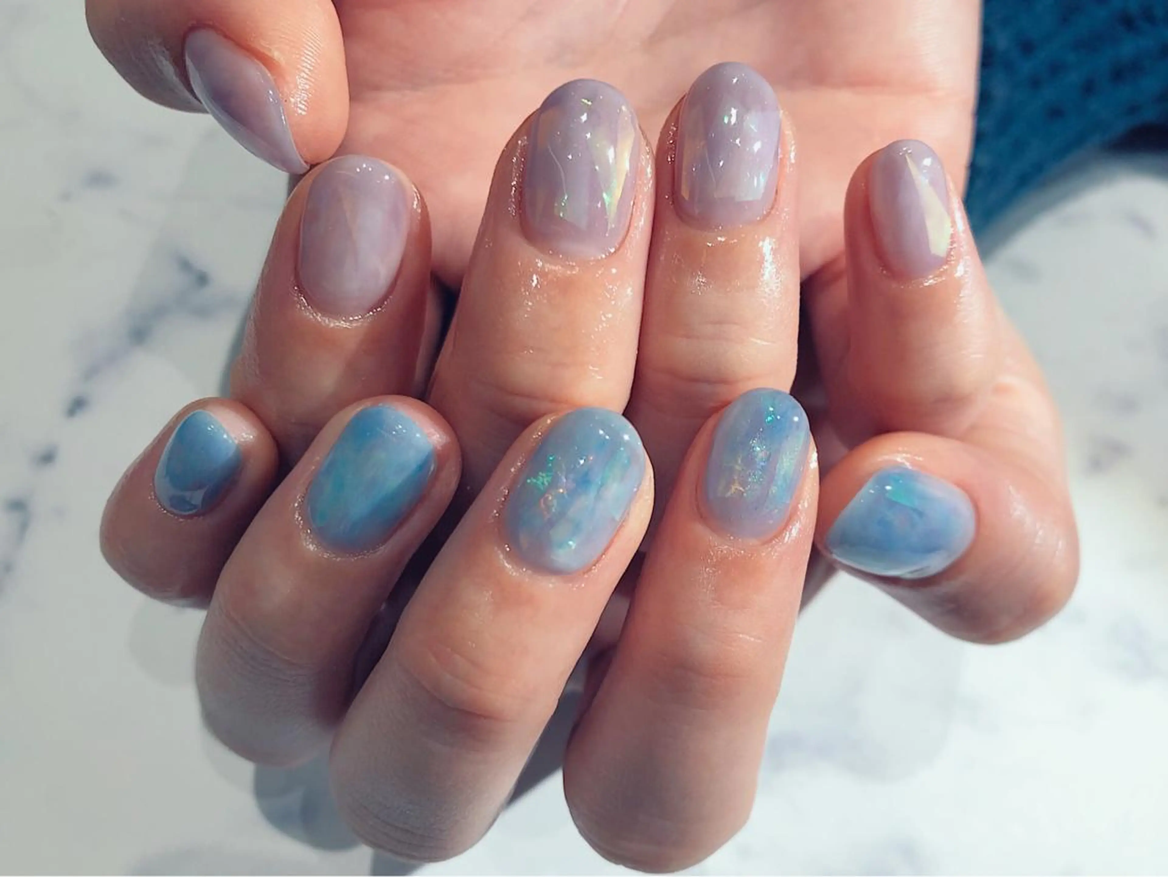 ショート カラー ネイル マツエク・マツパ ハンドネイル illum hicariのネイルデザイン