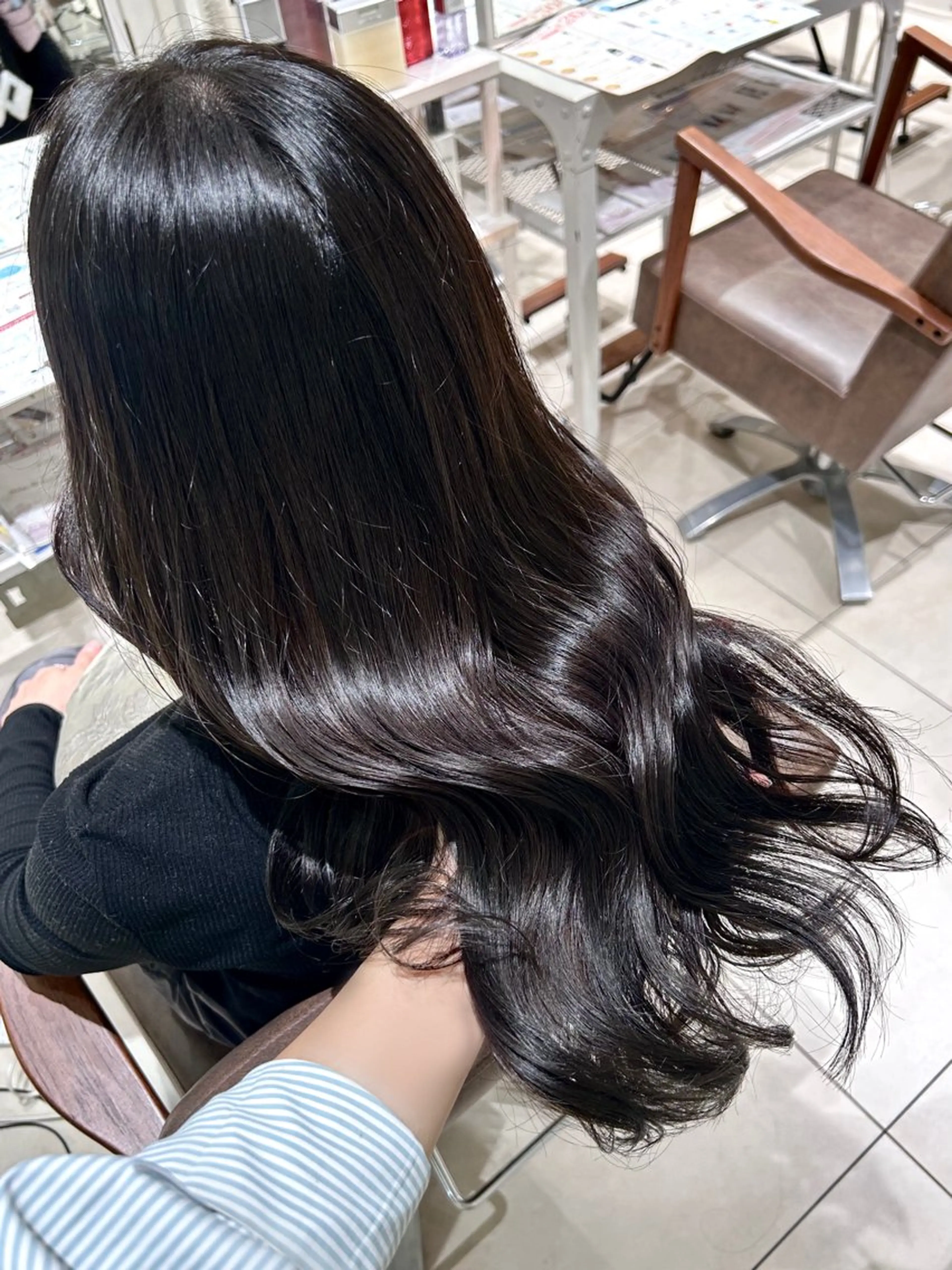 ヘアカラー momo🍑/顔周り カット/透明感カラーのヘアスタイル