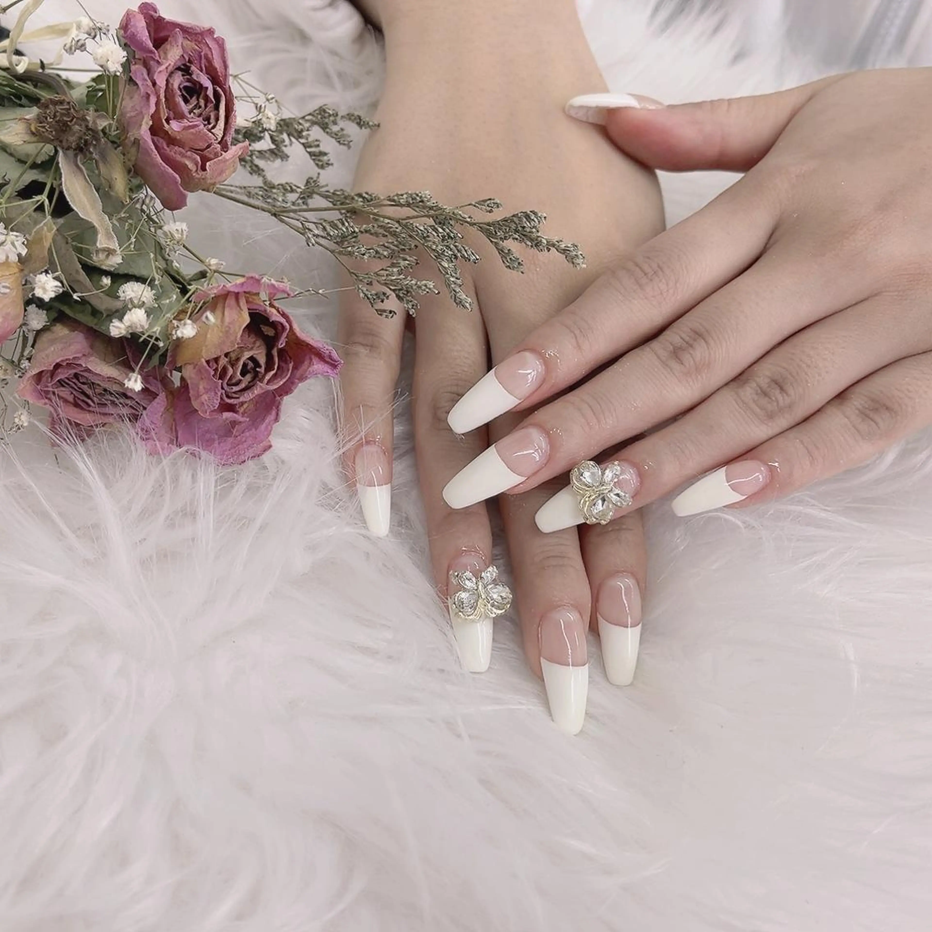 ネイル 🦋ネイルサロン ブラン🌈ゆりのネイルデザイン