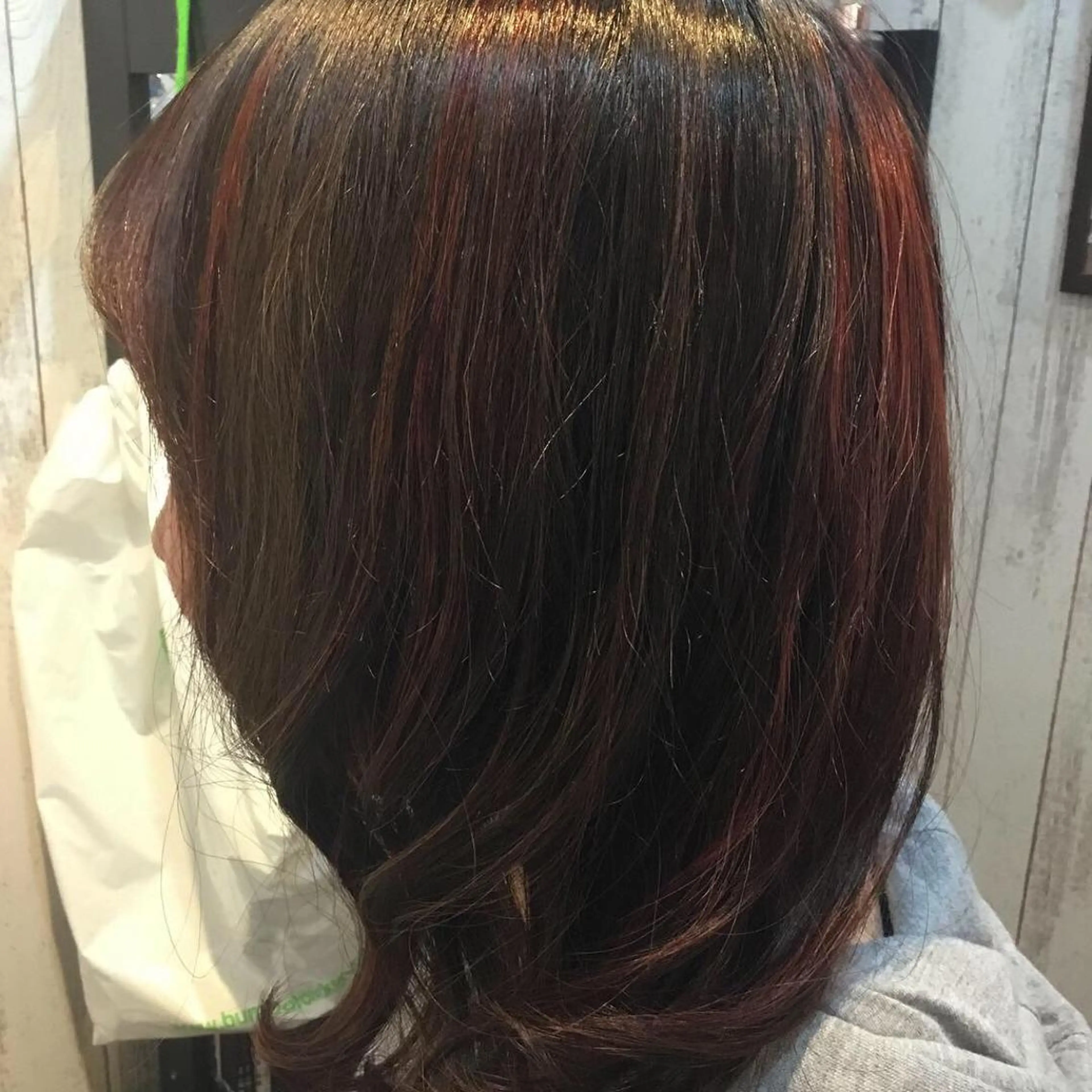 ミディアム カラー embrace エンブレイスのヘアスタイル