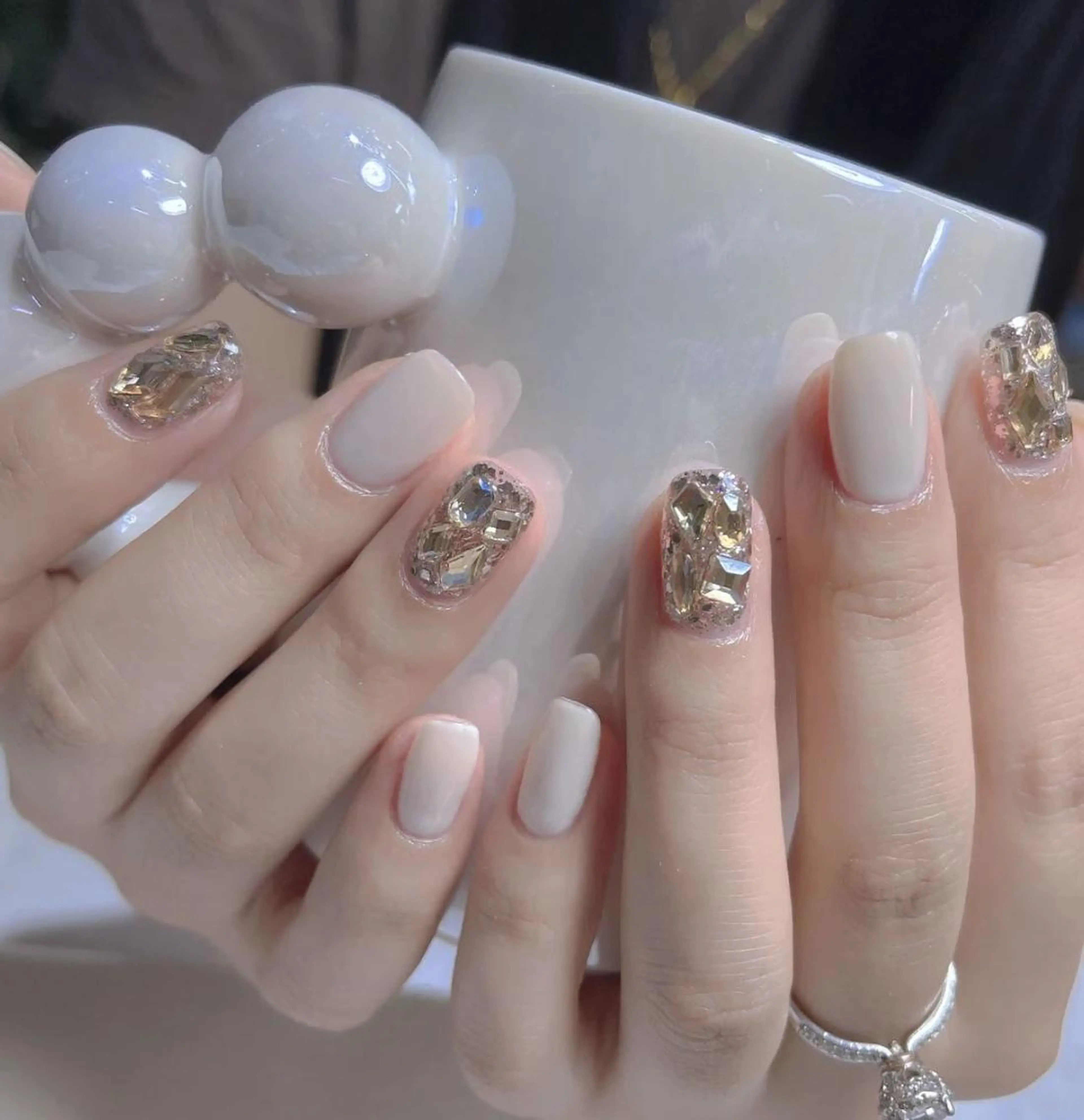 ネイル シンプルネイル Queens ゲンのネイルデザイン