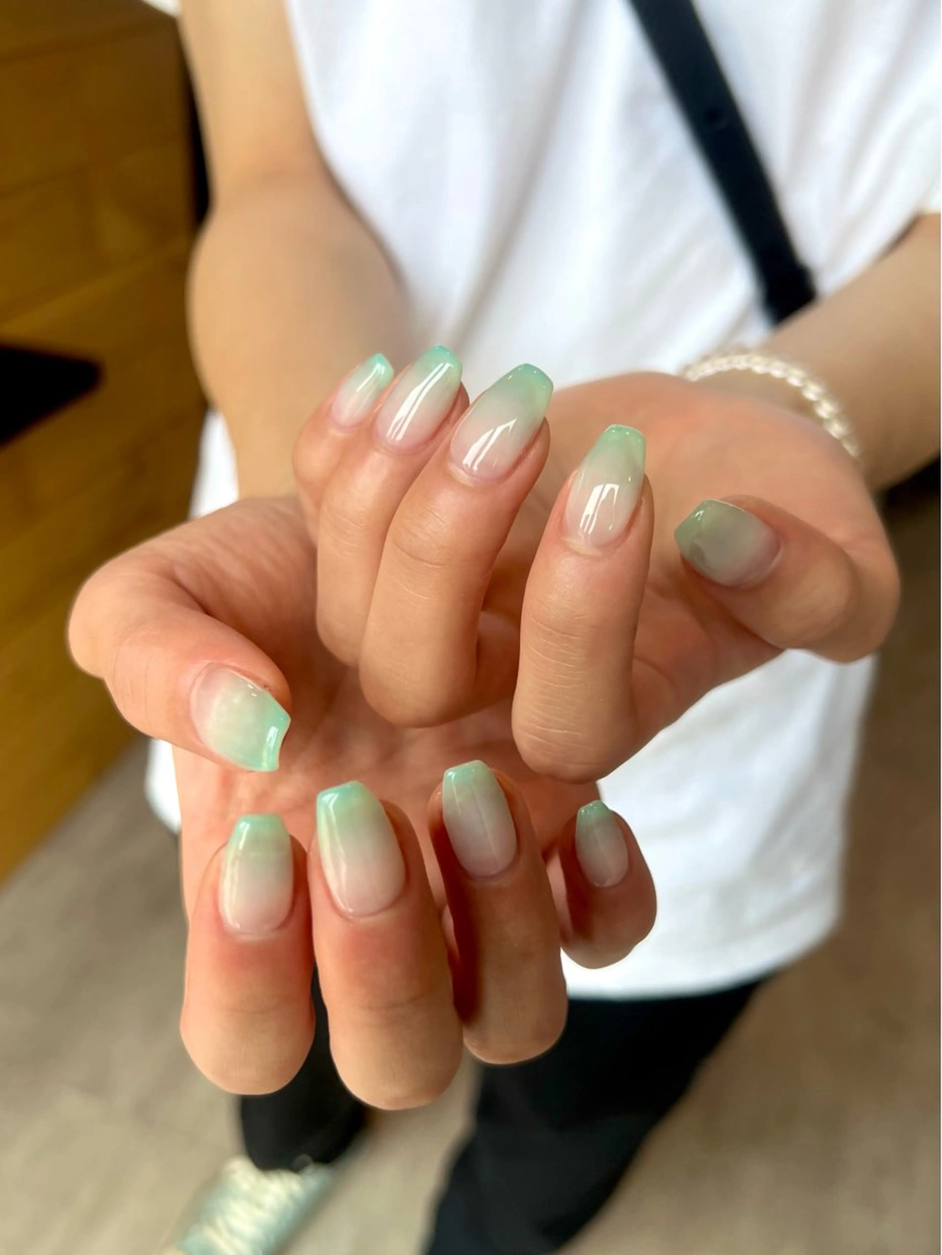 ネイル グラデーション LACHIC所属・LACHIC NOZOMIのネイルデザイン