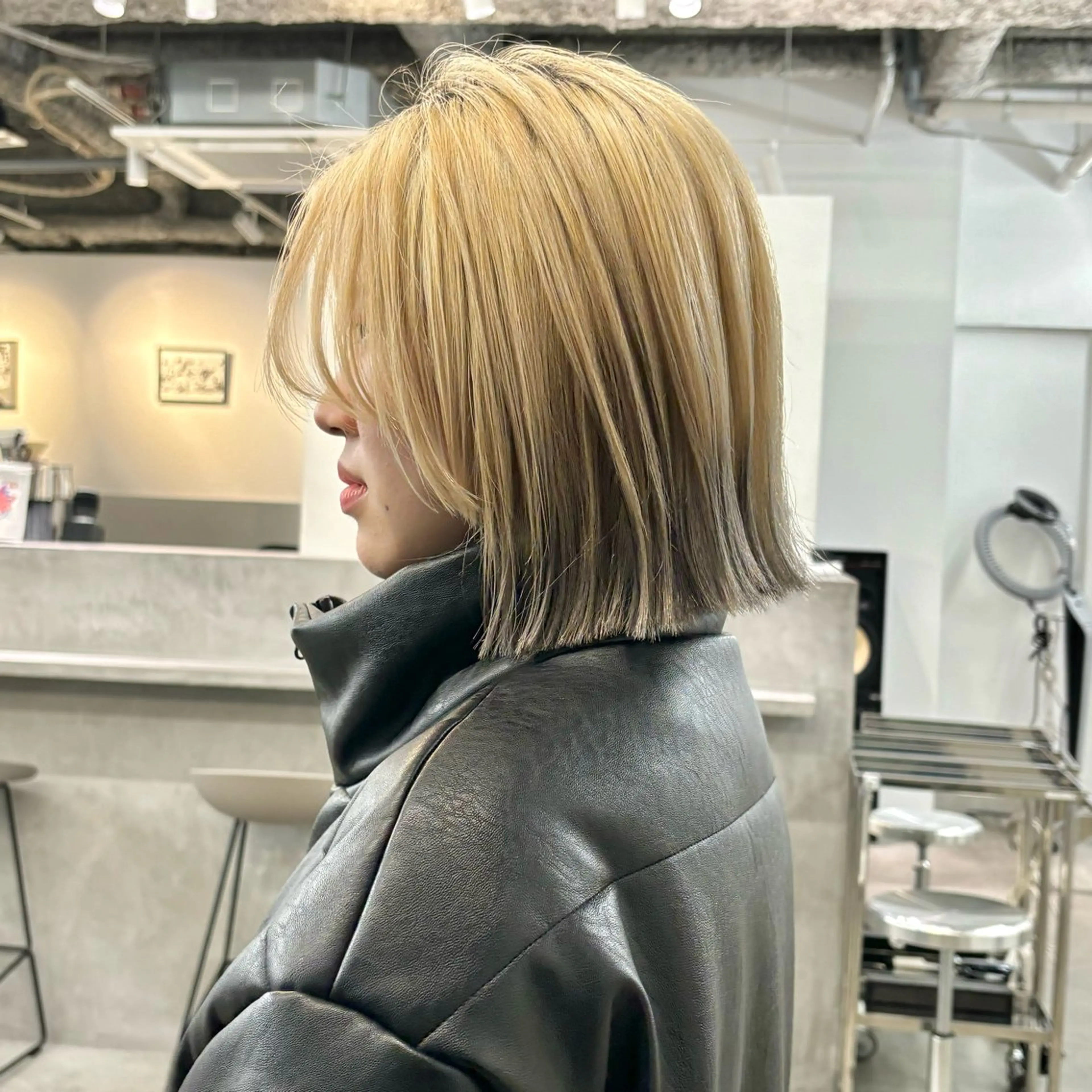 ショート 切りっぱなしボブ ボブ くびれヘア カット 顔周りカット/透明感 カラー/rioのヘアスタイル