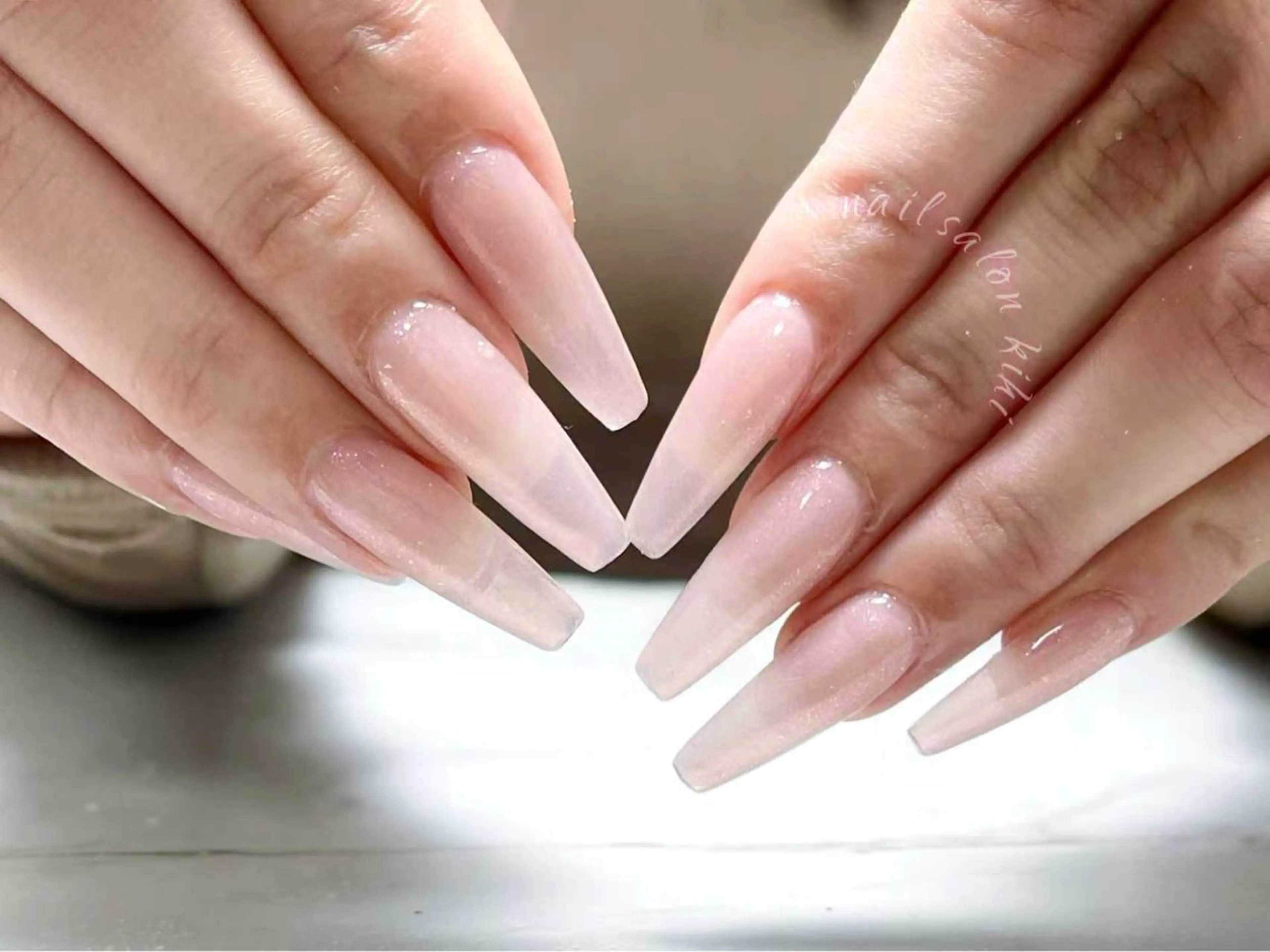 ネイル アートネイル フレンチネイル ジェルネイル グラデーション 韓国ネイル ハンドネイル 💕鈴木ユリ パラジェル/オフ無料のネイルデザイン