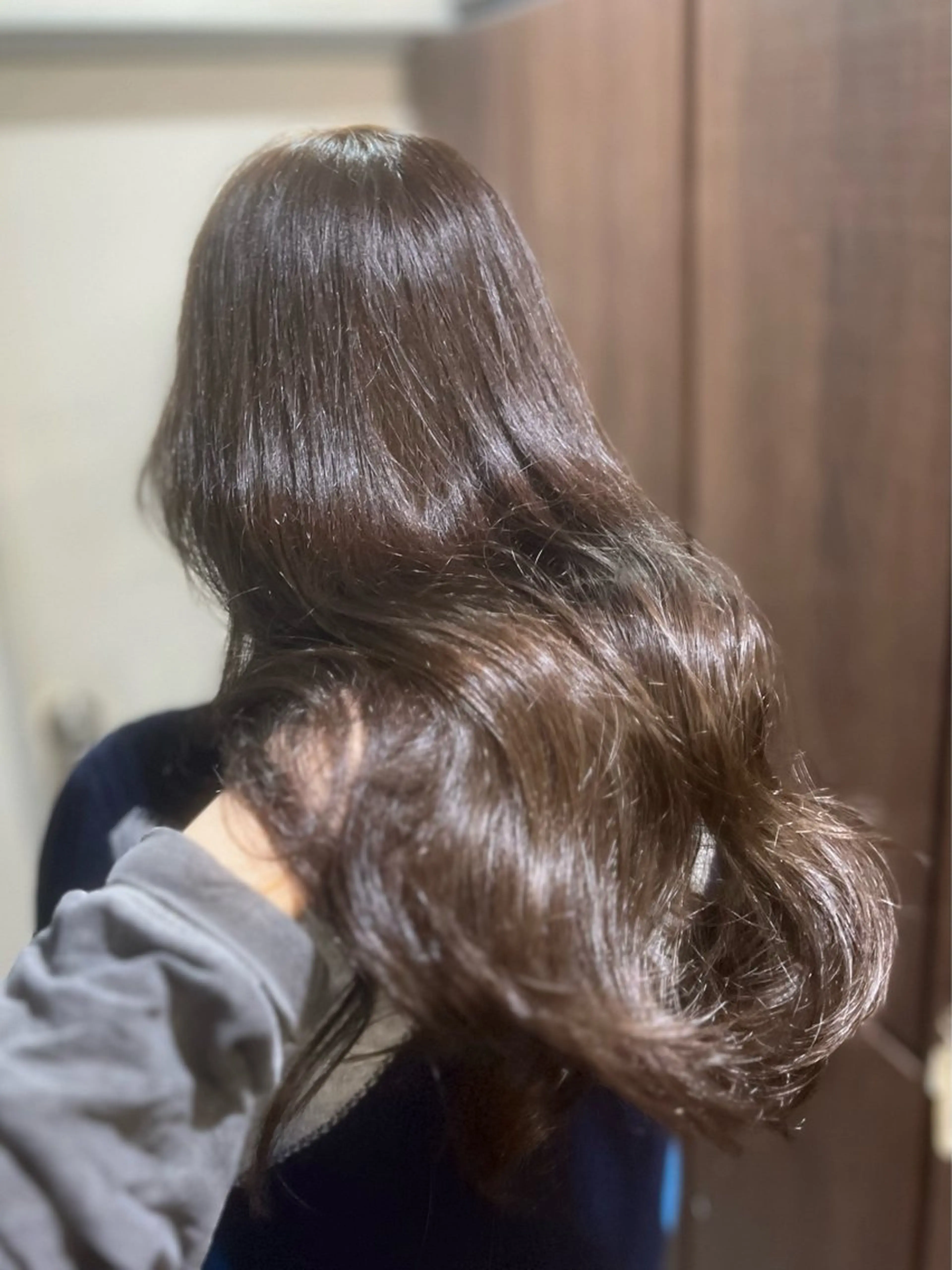 ロング カラー アッシュ ベージュカラー ブリーチ 透明感カラー ヘーゼル カット ヘアカラー トリートメント 🐈‍⬛多系統🕶 tsubura🖤のヘアスタイル