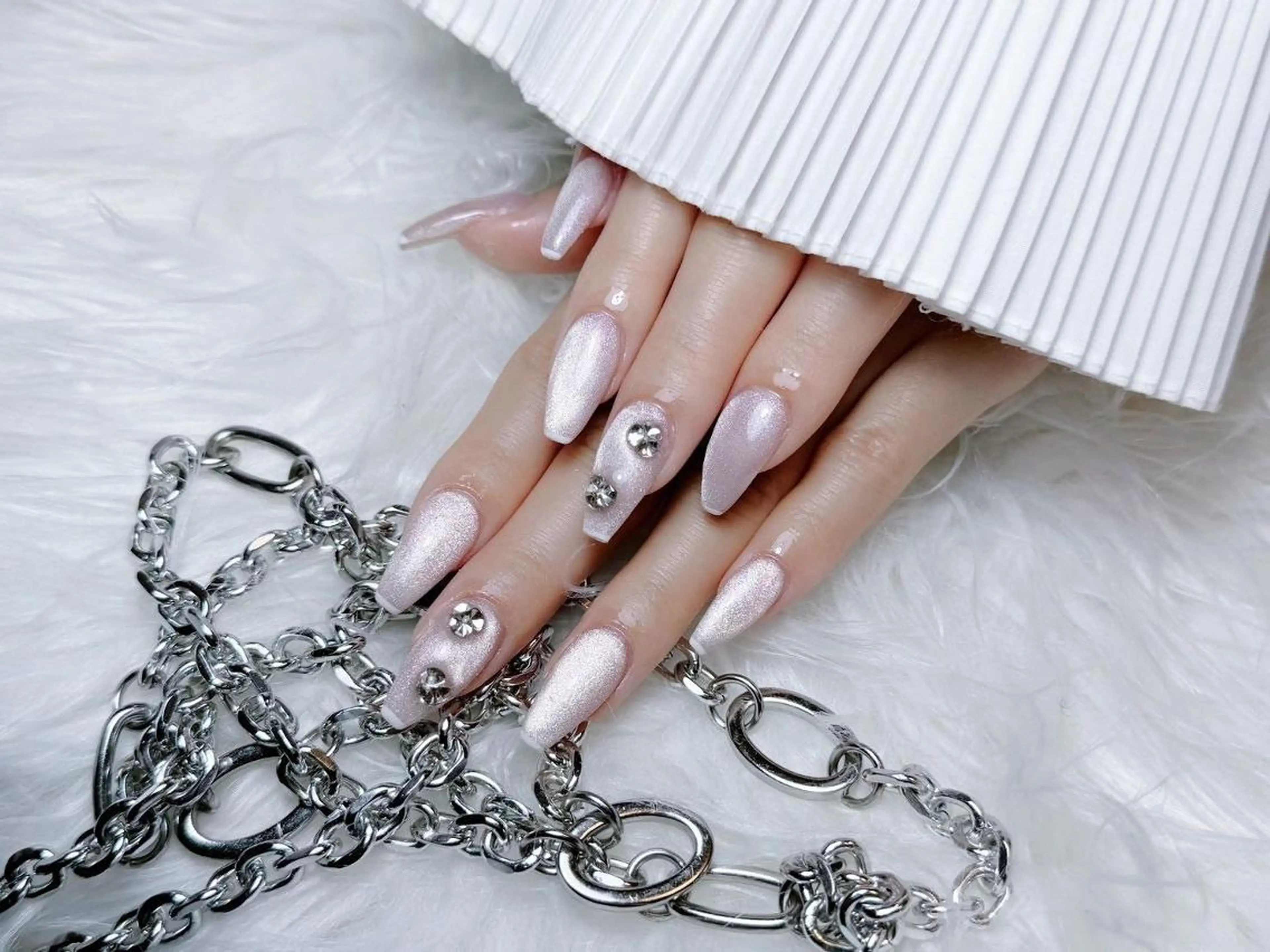 ネイル RAFFINE 月🦋🩵のネイルデザイン