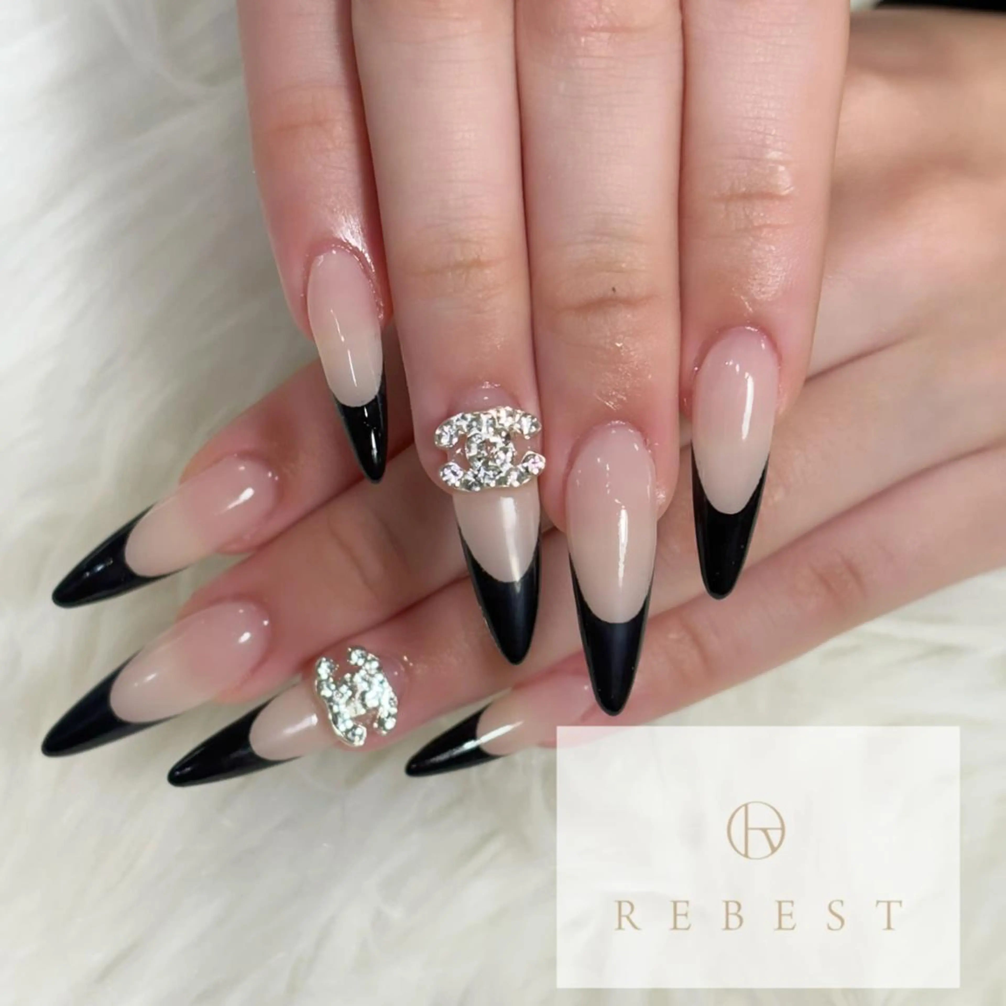 ネイル ハンドネイル ＲＥＢＥＳＴ nailのネイルデザイン