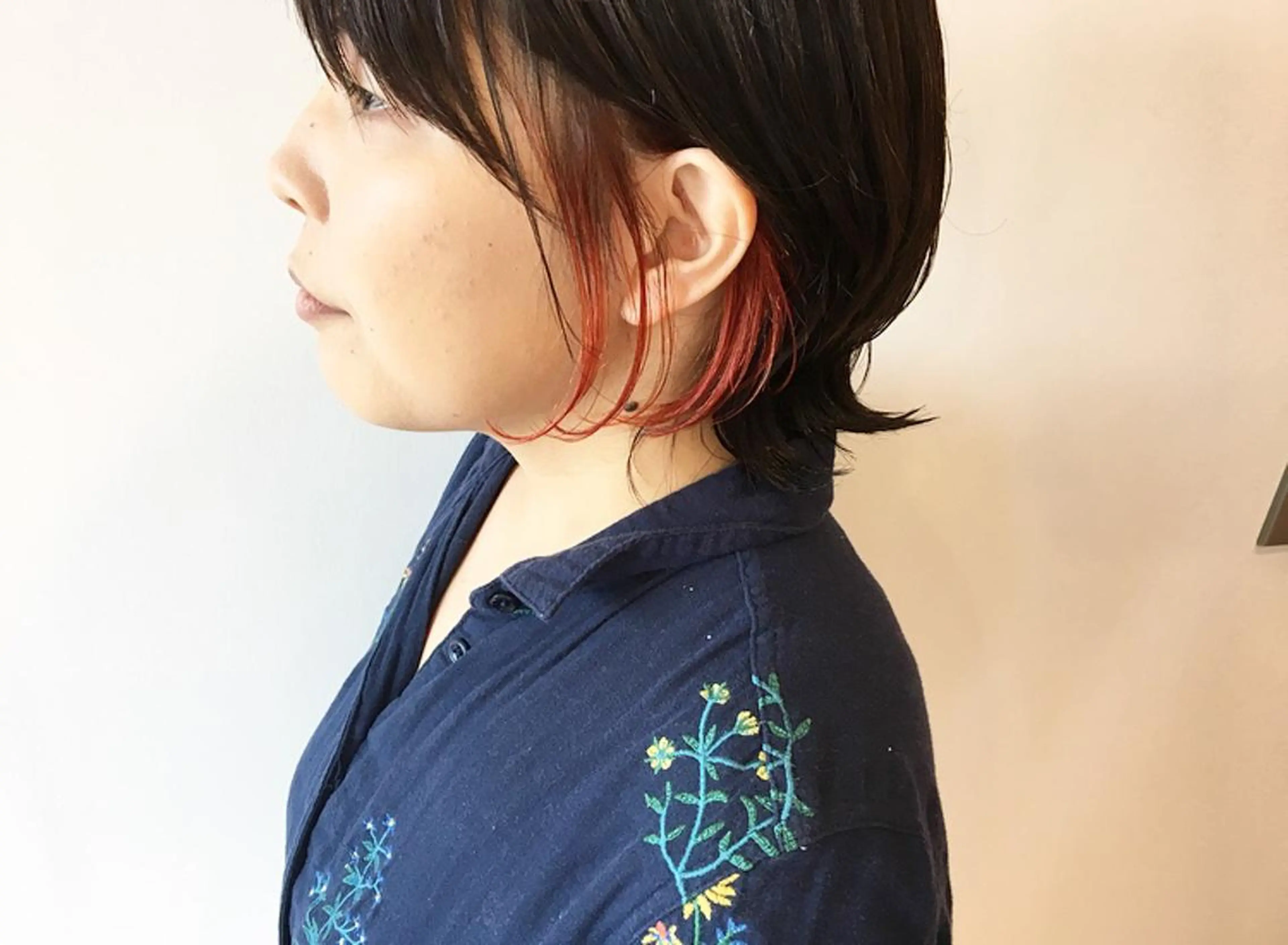 ショート カラー イヤリングカラー オレンジ ショートヘア ウルフカット カット ヘアカラー トリートメント 鈴木 翔梧のヘアスタイル