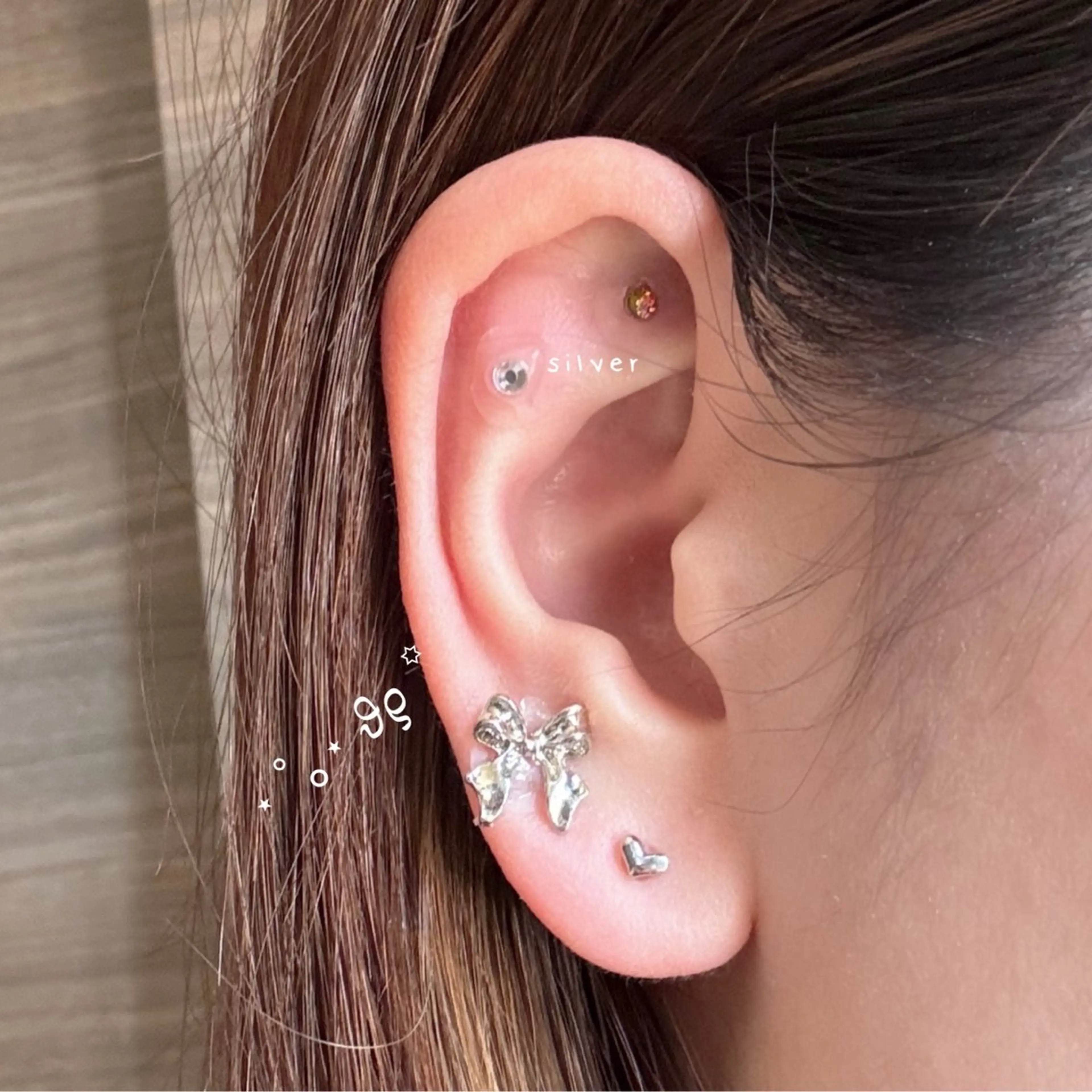 耳ツボジュエリー👂🏻"お試し2粒⟡.·の写真