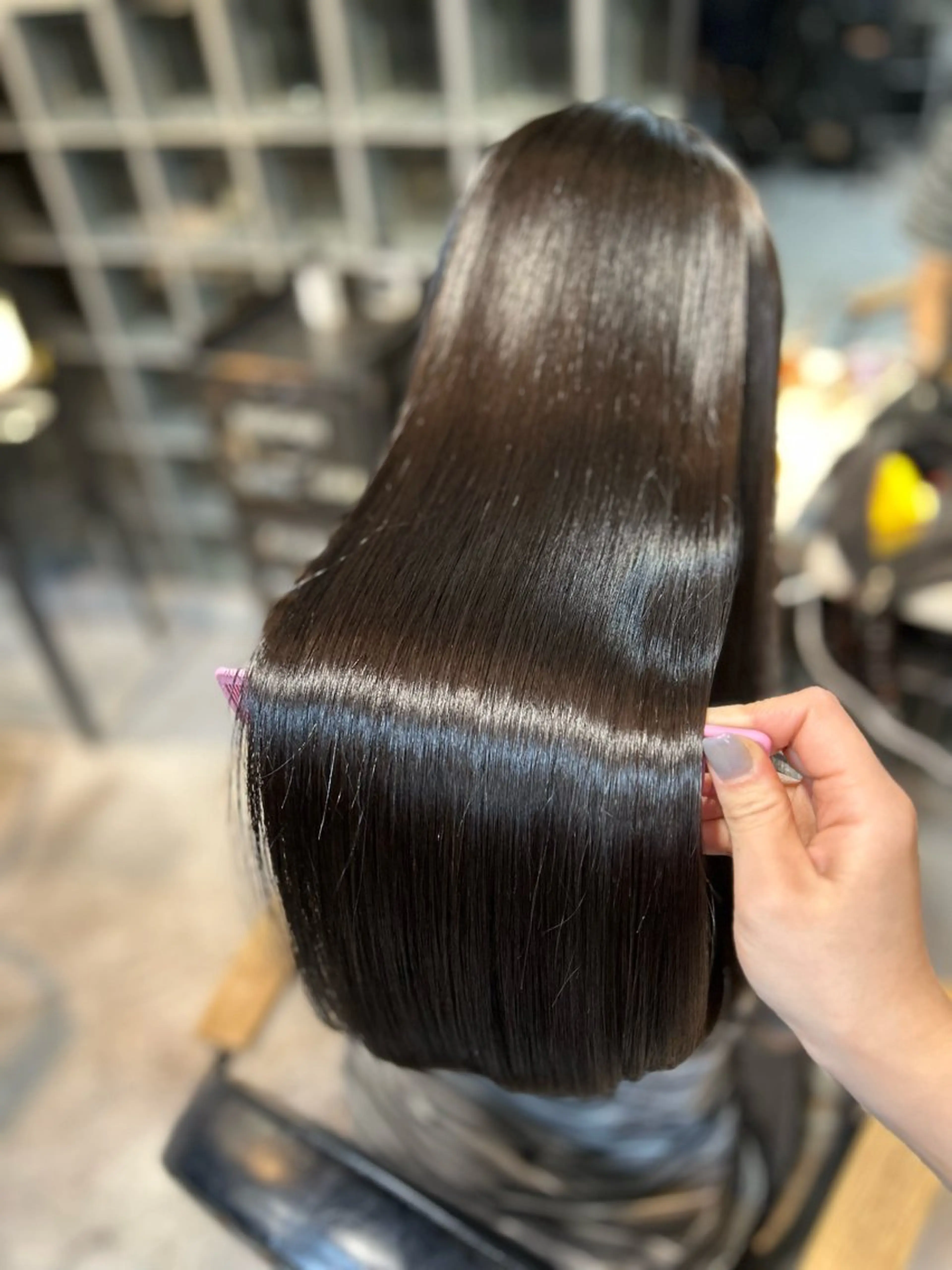 【柔らかい縮毛矯正】✨艶髪縮毛矯正✨自社開発のお薬で自然な仕上がりに🌿（シャンプーブロー料金込み）の写真