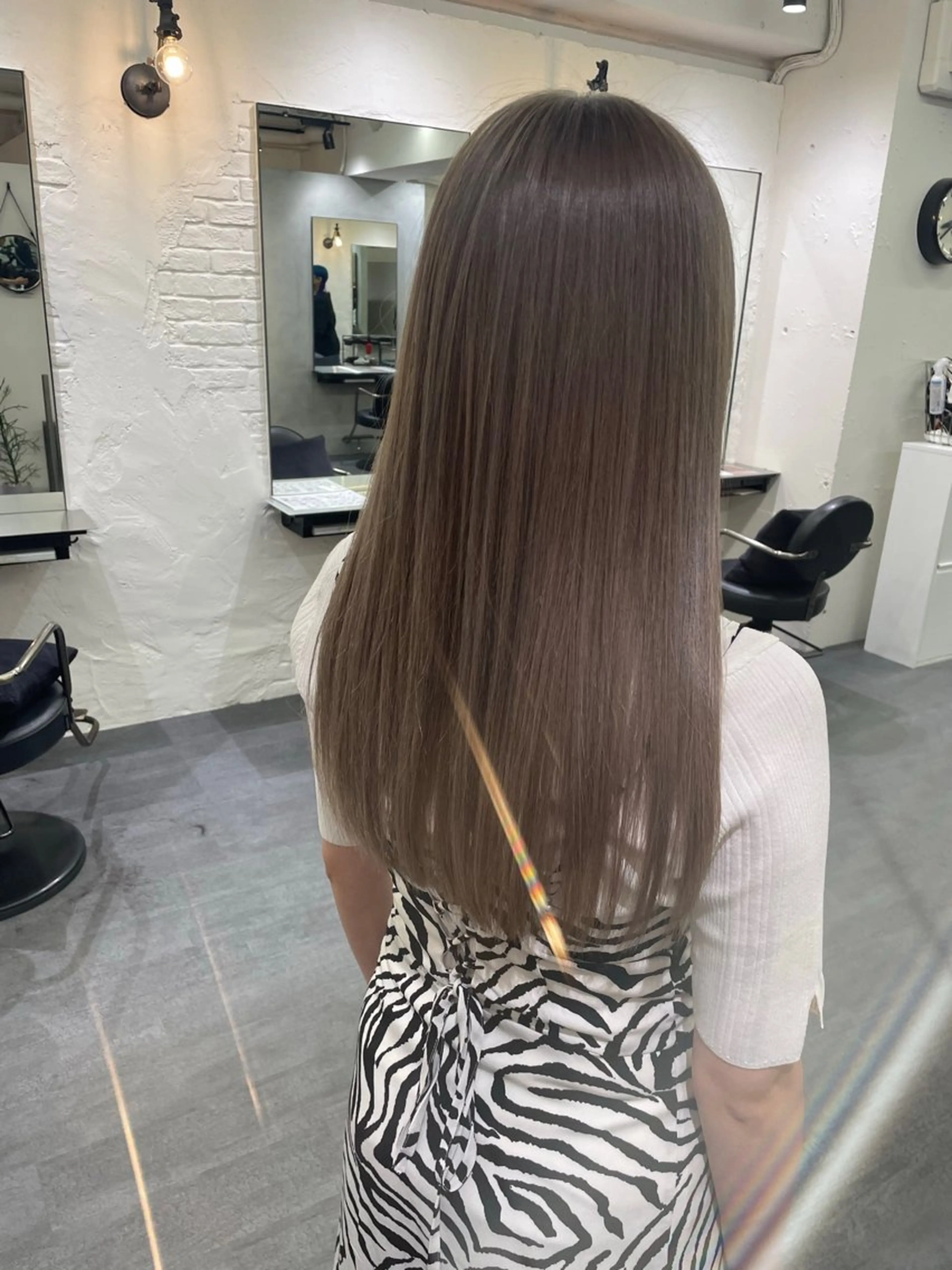 ロング カラー ヘアカラー トリートメント 赤み無し柔らかカラー 【梅田】madokaのヘアスタイル