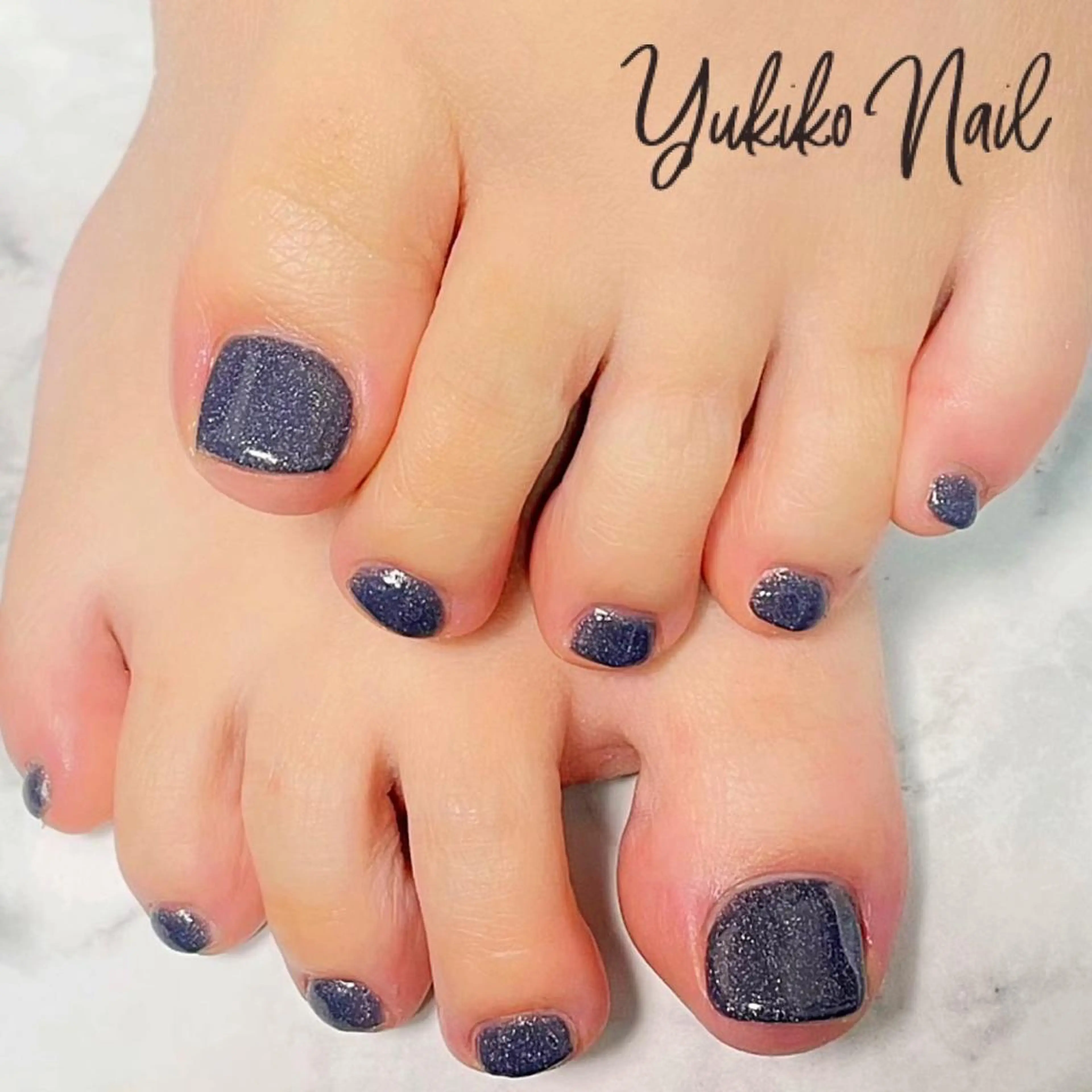 ネイル フットネイル キラキラネイル ネイビー ワンカラーネイル バレンタイン フットネイル ユキコ ネイルのネイルデザイン