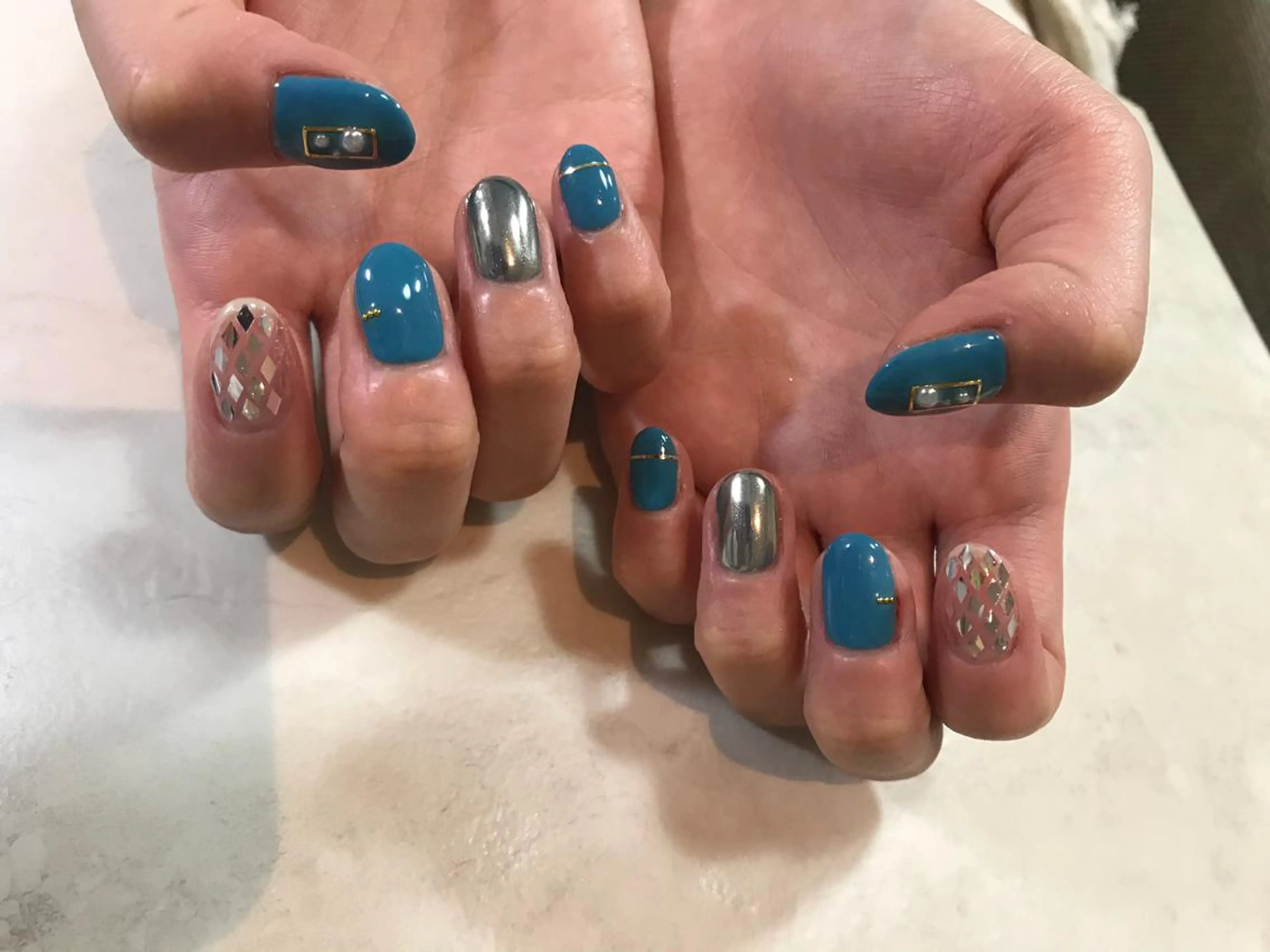 ネイル ハンドネイル A85G ayakoのネイルデザイン