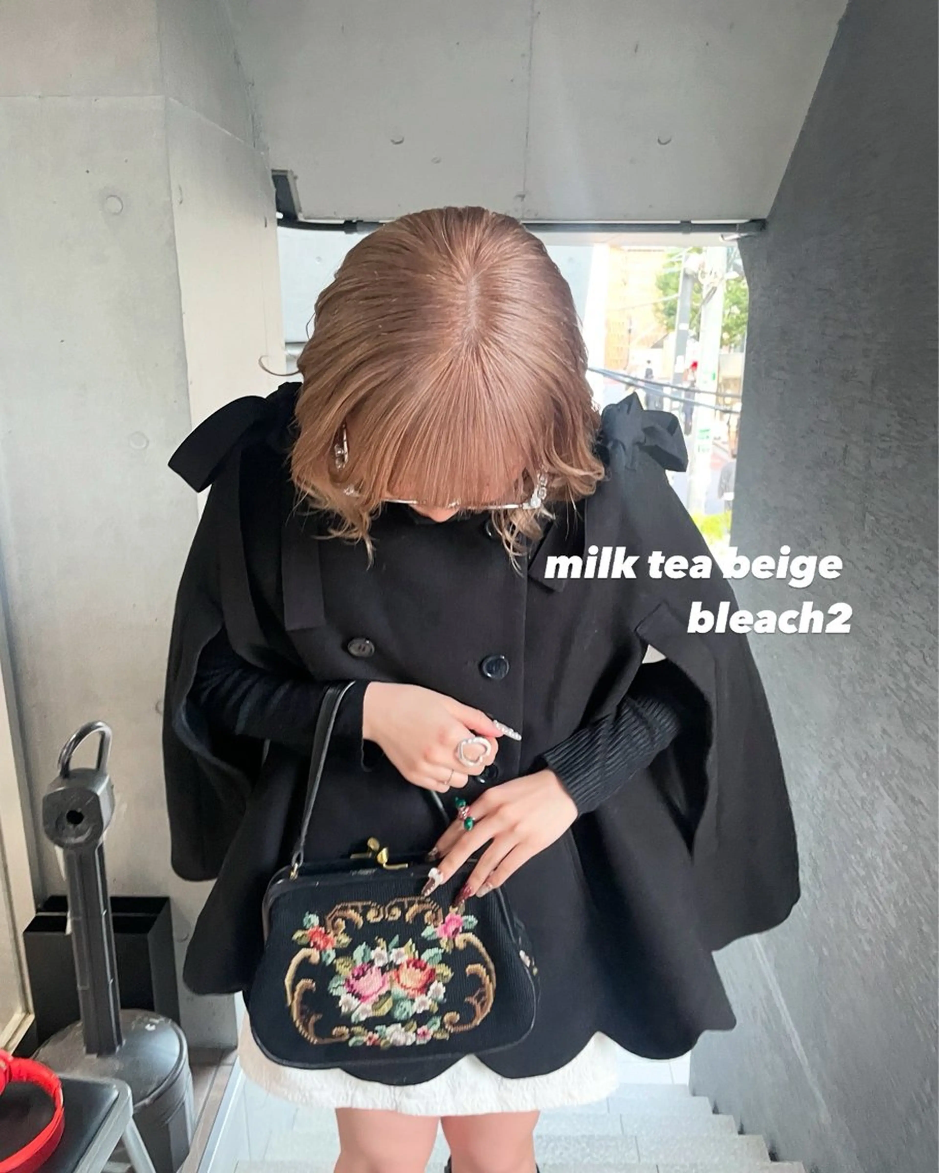 カラー ヘアカラー トリートメント ミルクティーベージュ ブリーチ🖤サヤカのヘアスタイル