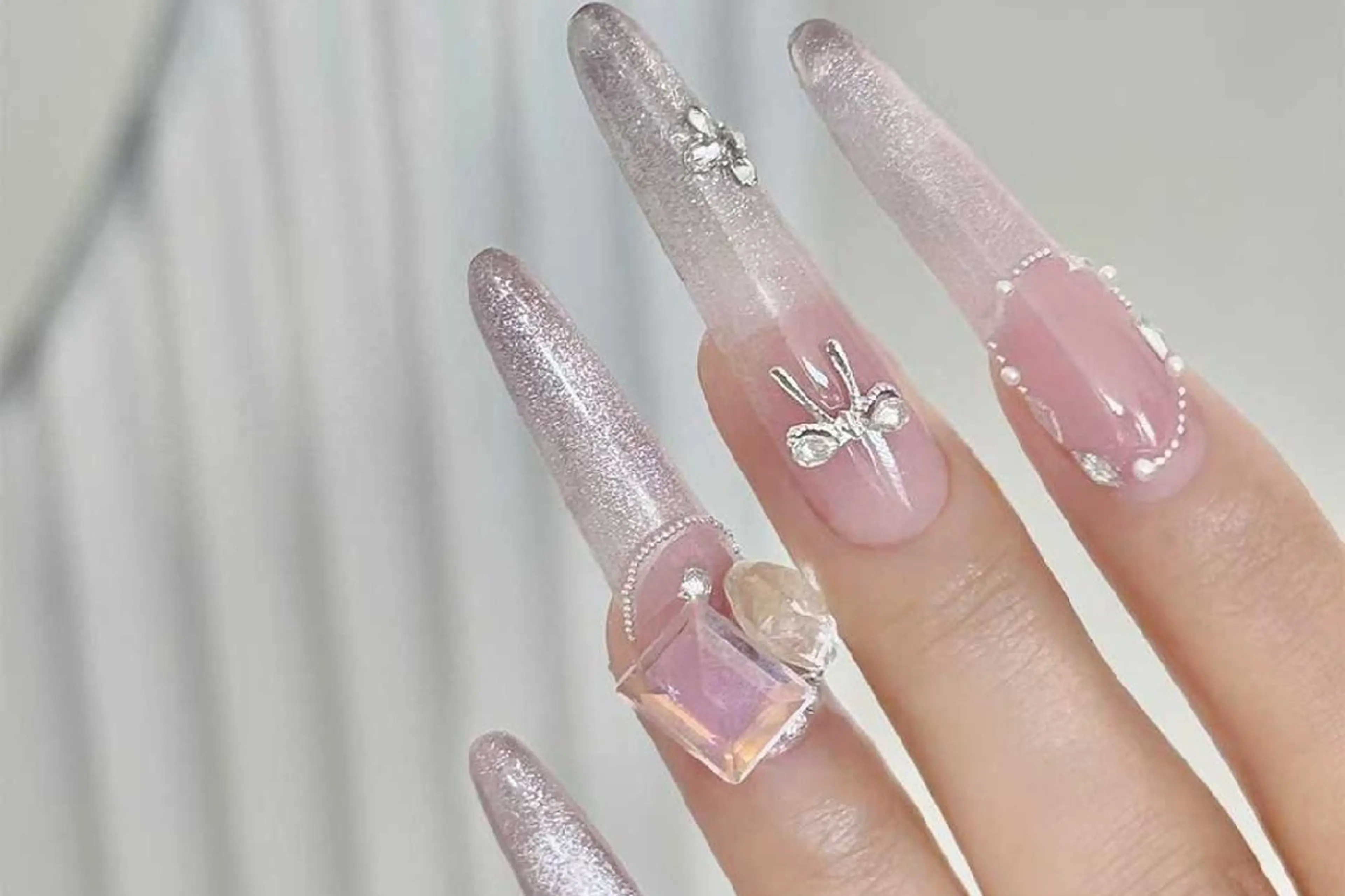 ネイル 鈴木 彩星のネイルデザイン