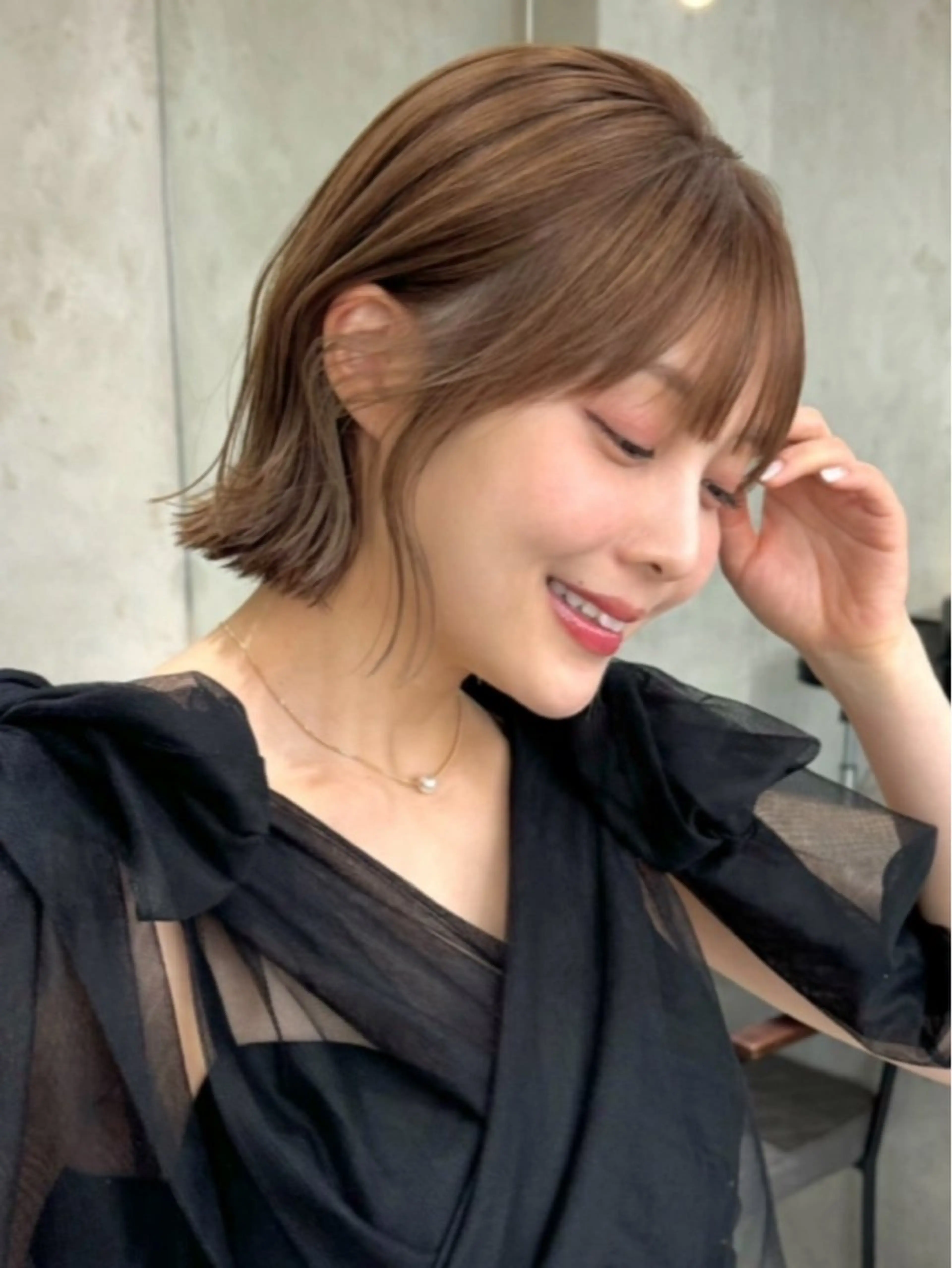 ショート カラー カット ヘアカラー トリートメント 莉乃/縮毛矯正/髪質 改善/艶カラーのヘアスタイル