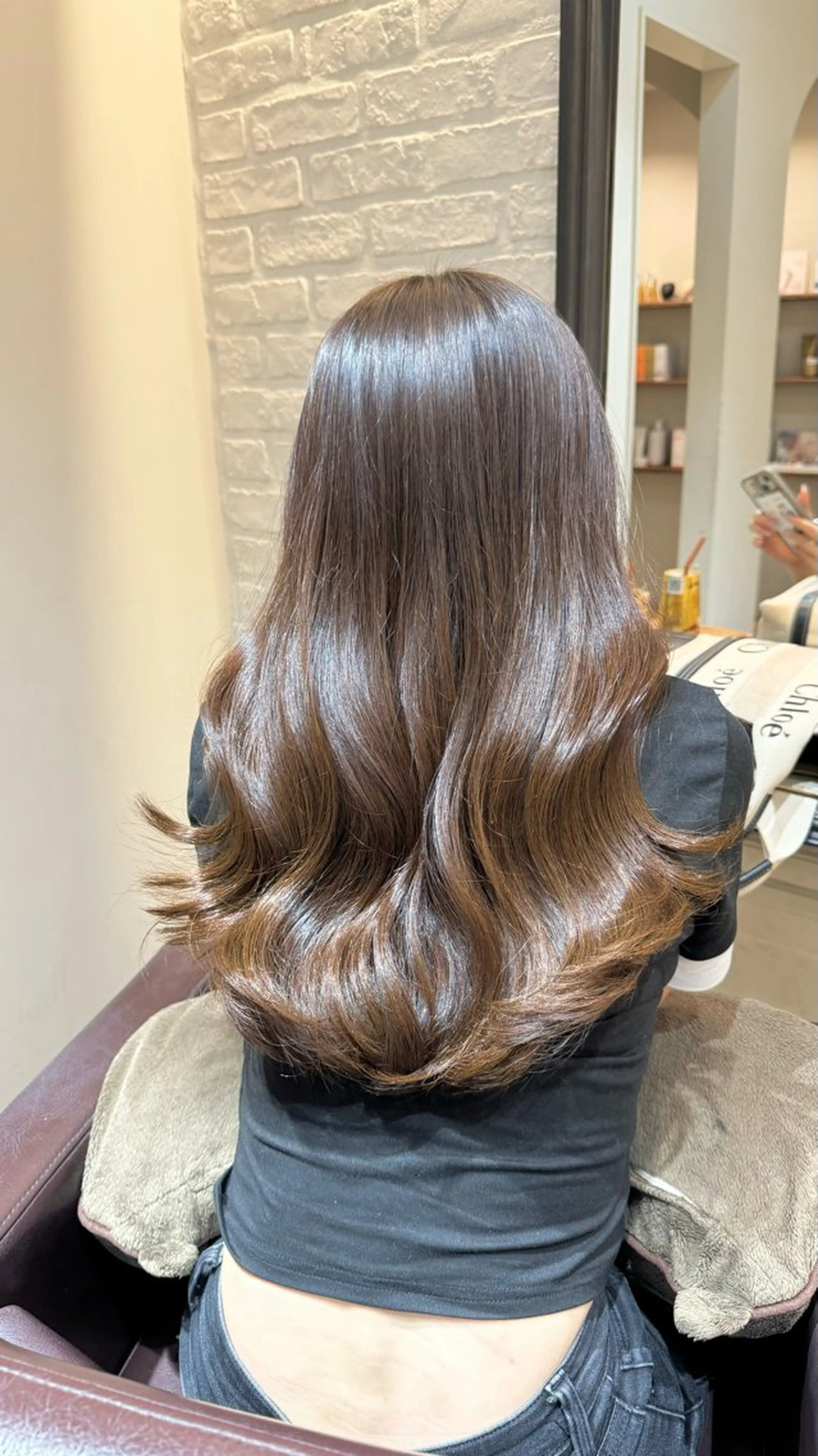 カラー ベージュカラー ヘアカラー トリートメント 透明感ある艶カラー / KAKOのヘアスタイル