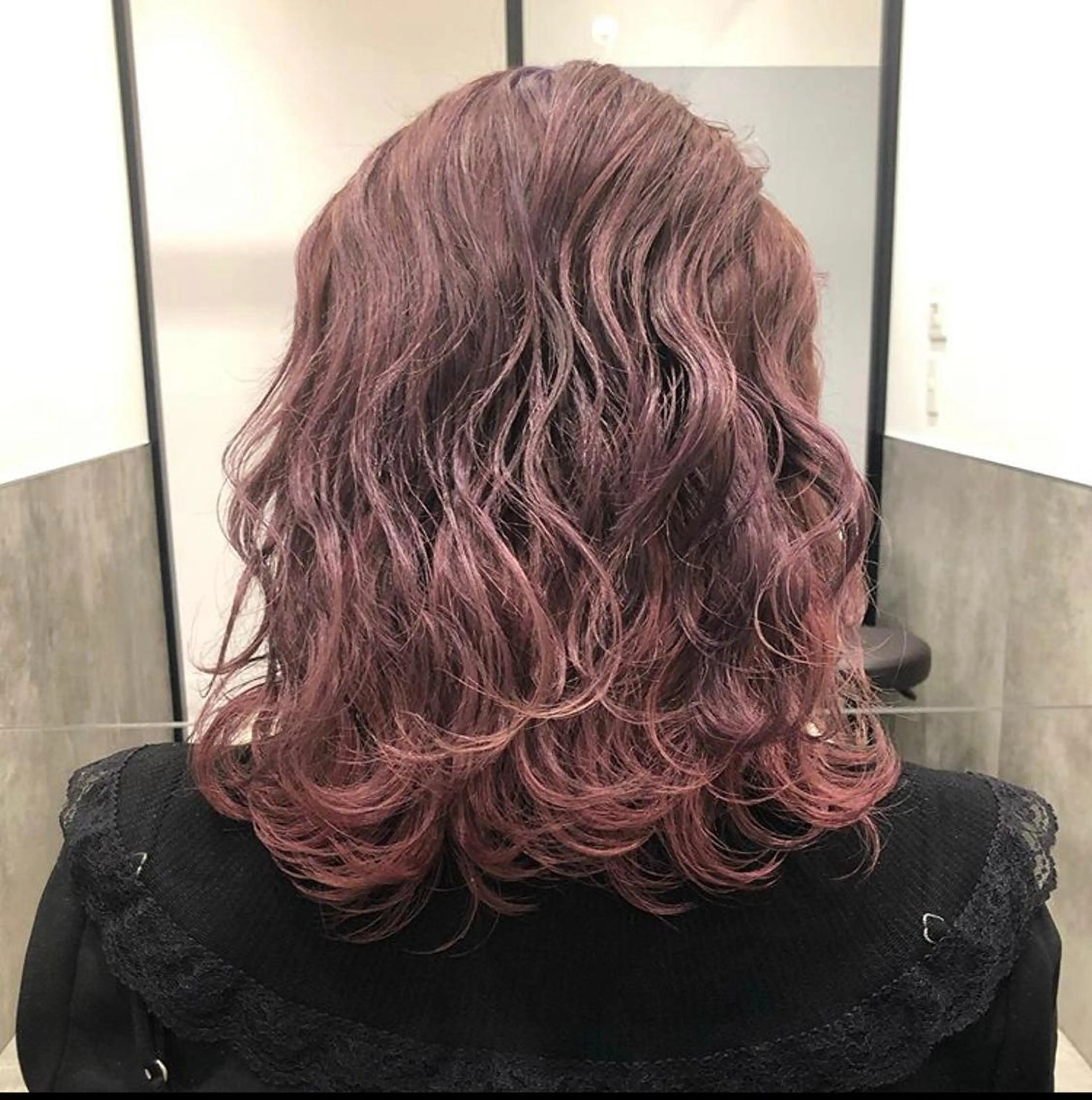 ミディアム カラー パーマ ヘアアレンジ メンズ キッズ メンズハイトーン カシス ハイトーンカラー カット ヘアカラー トリートメント GOTODAY SHAiRE SALON (原宿本店)所属・stylist 🎀 kanaのその他イメージ
