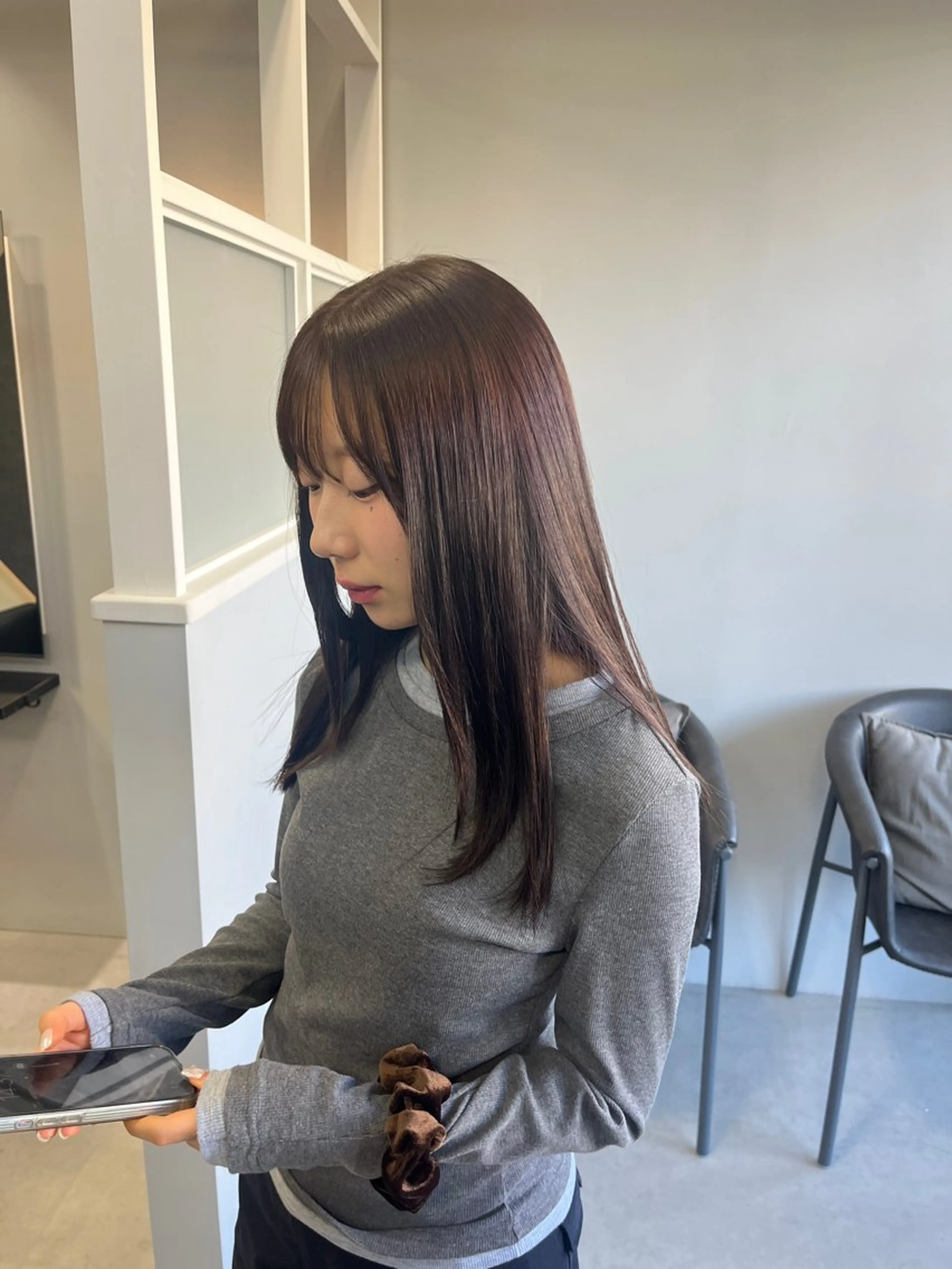 カラー 友花 暗髪／ナチュラルのヘアスタイル