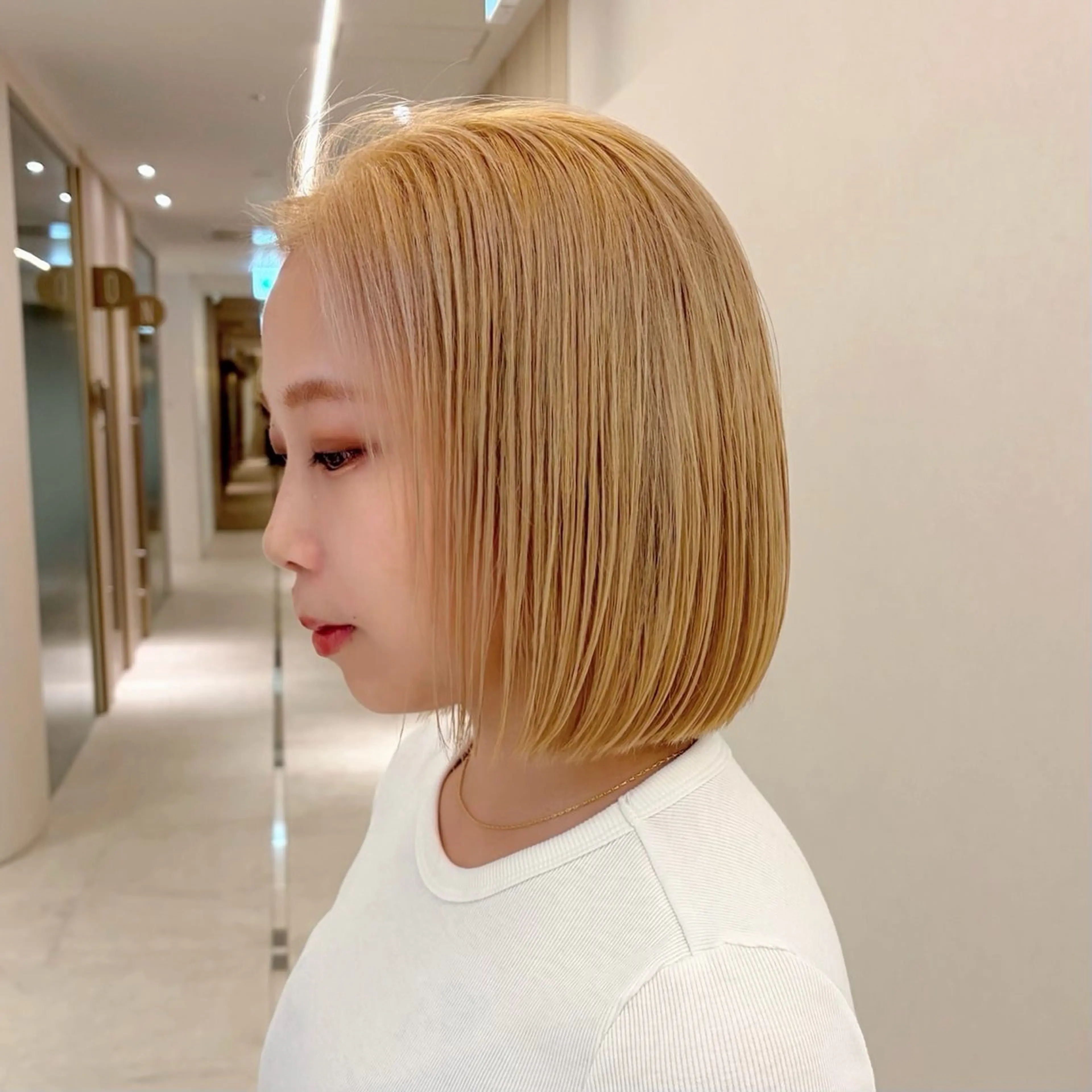 ショート カット ヘアカラー トリートメント foto所属・𝐁𝐋𝐔𝐄𝐓 /カット特化/新宿のヘアスタイル