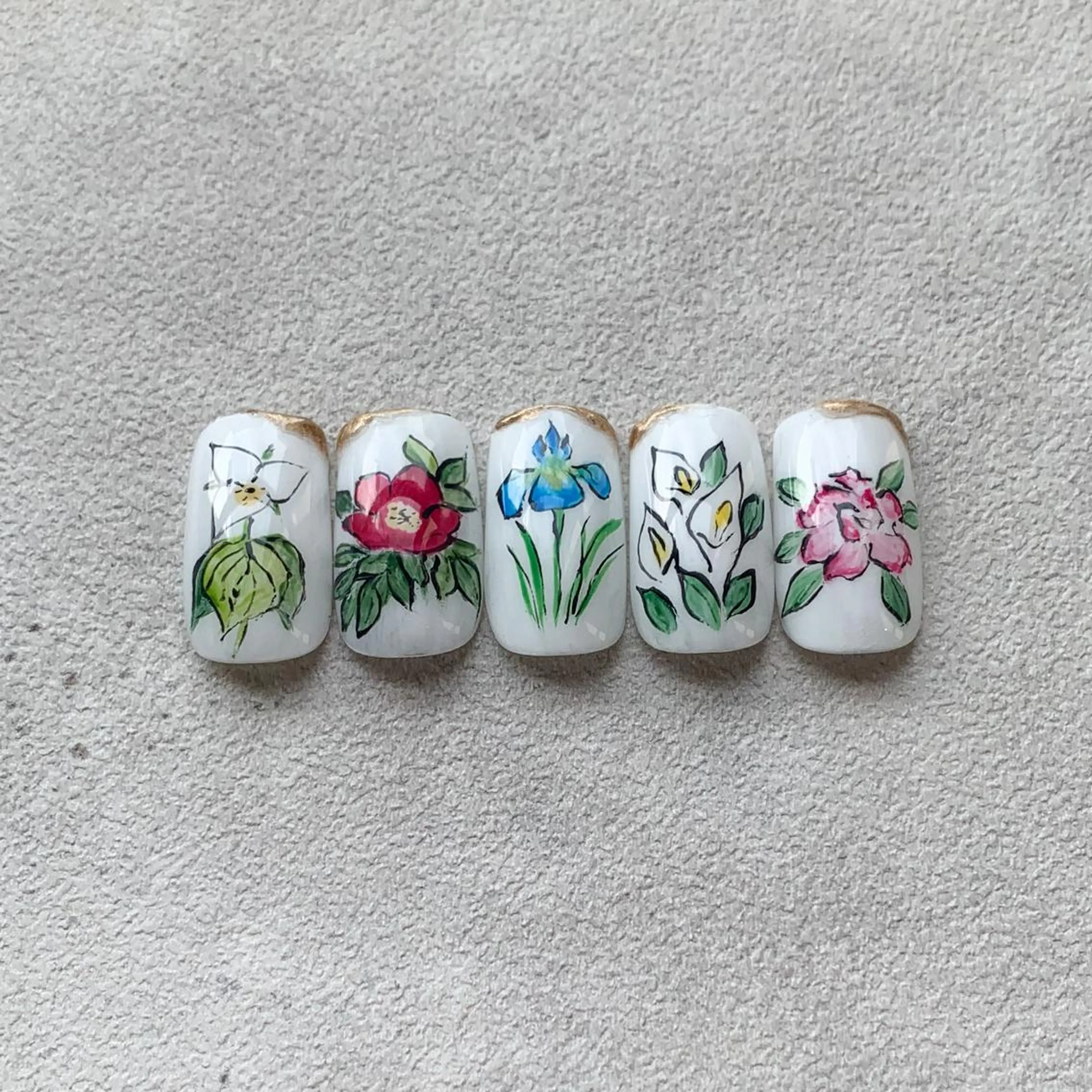 ネイル アートネイル atelier　FIORITURA所属・FIORITURA aiのネイルデザイン