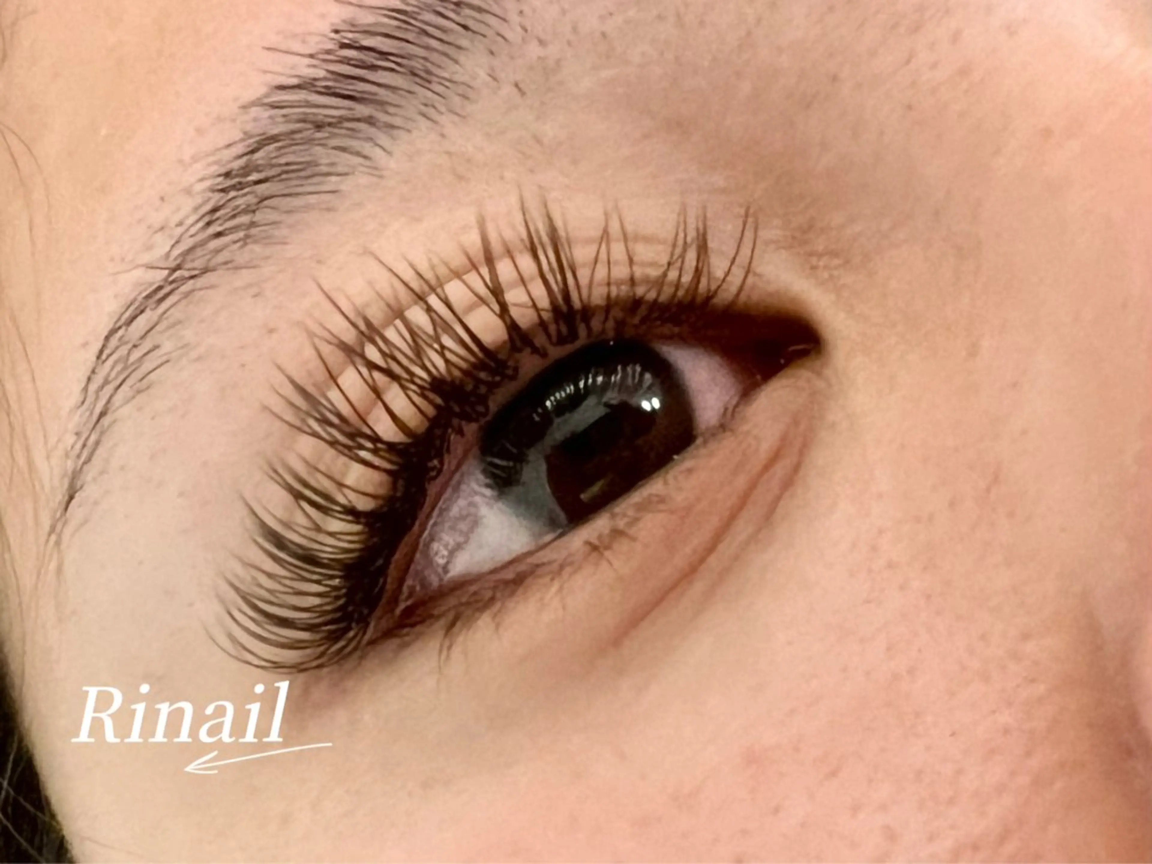 マツエク・マツパ バインドロック フラットラッシュ ナチュラル パリジェンヌラッシュリフト まつげパーマ YK Rinのネイルデザイン