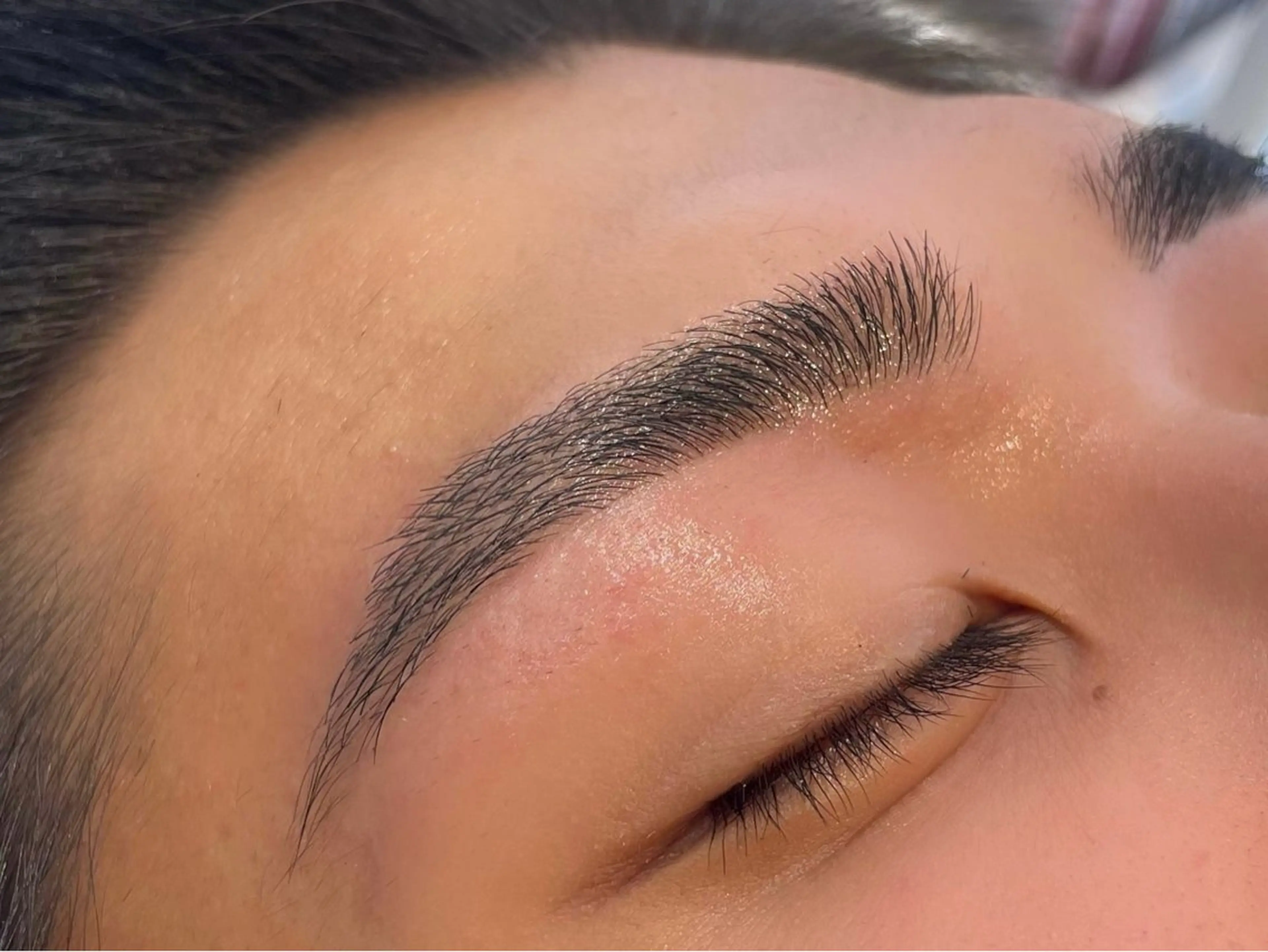 アイブロウ ワックス脱毛 小峰 利樹のマツエク・マツパデザイン