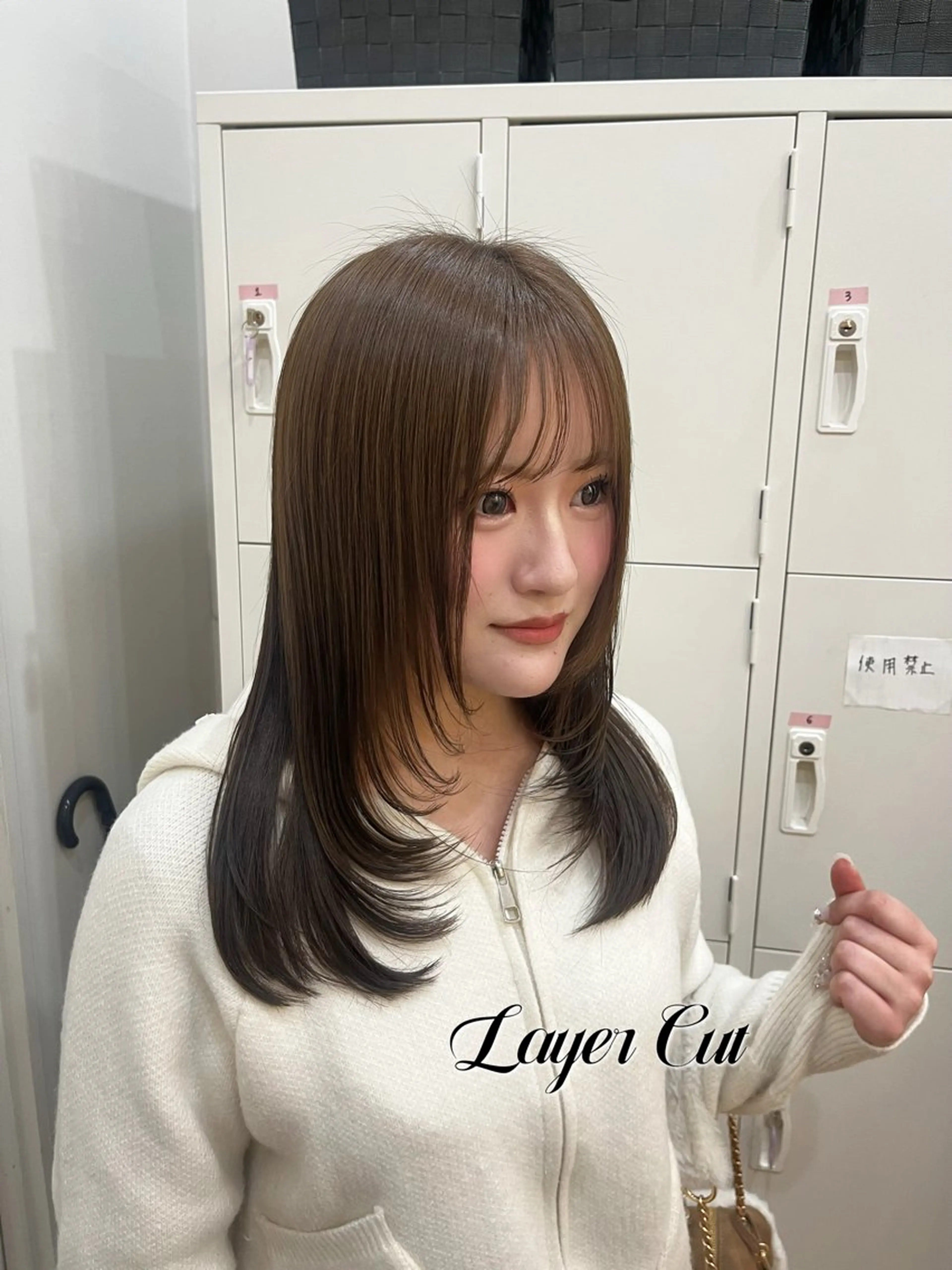 セミロング レイヤーカット カット 🎀miki 🎀のヘアスタイル