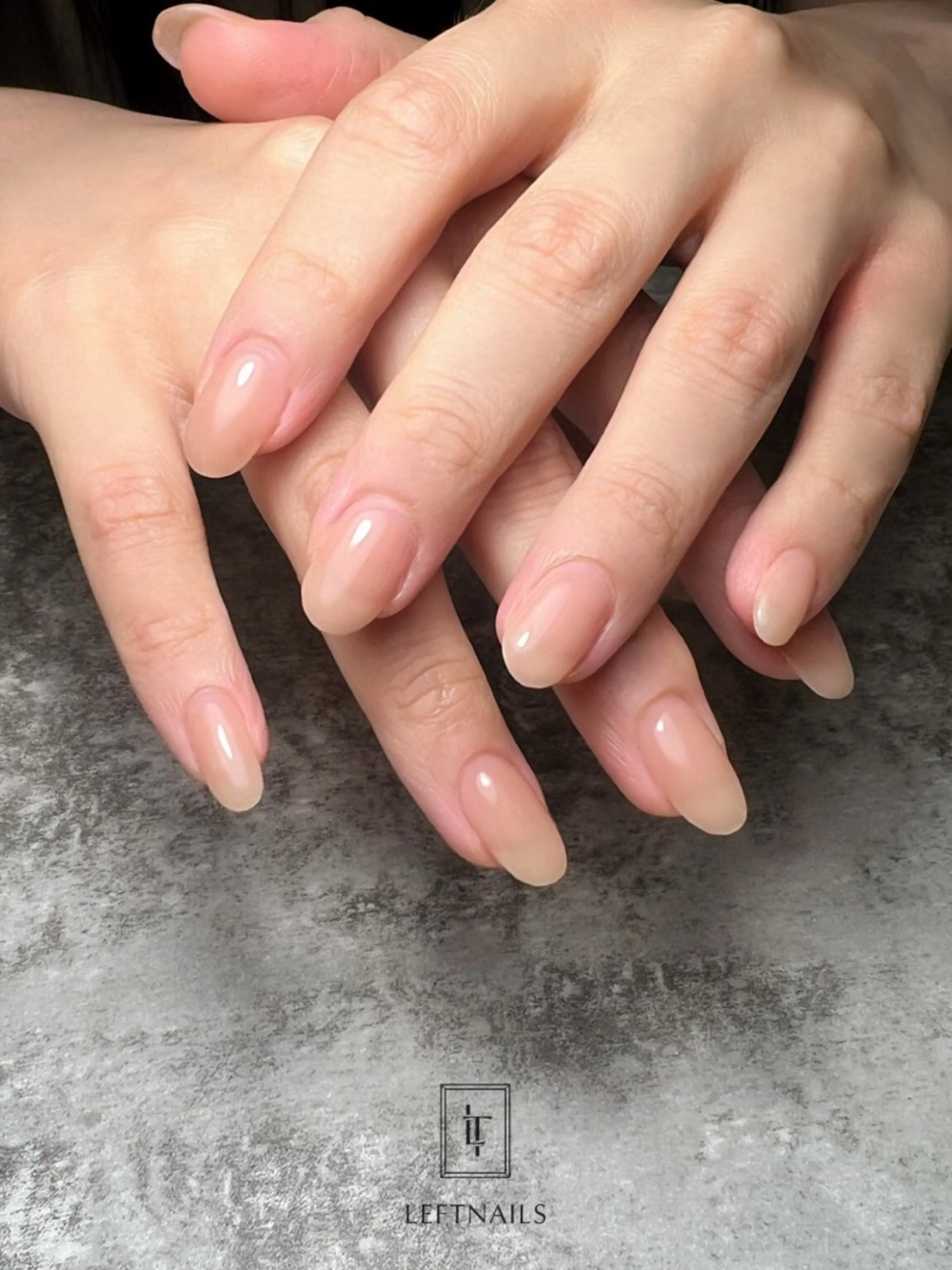ネイル ワンカラーネイル ハンドネイル LEFTNAILS フィルインニュアンスのネイルデザイン