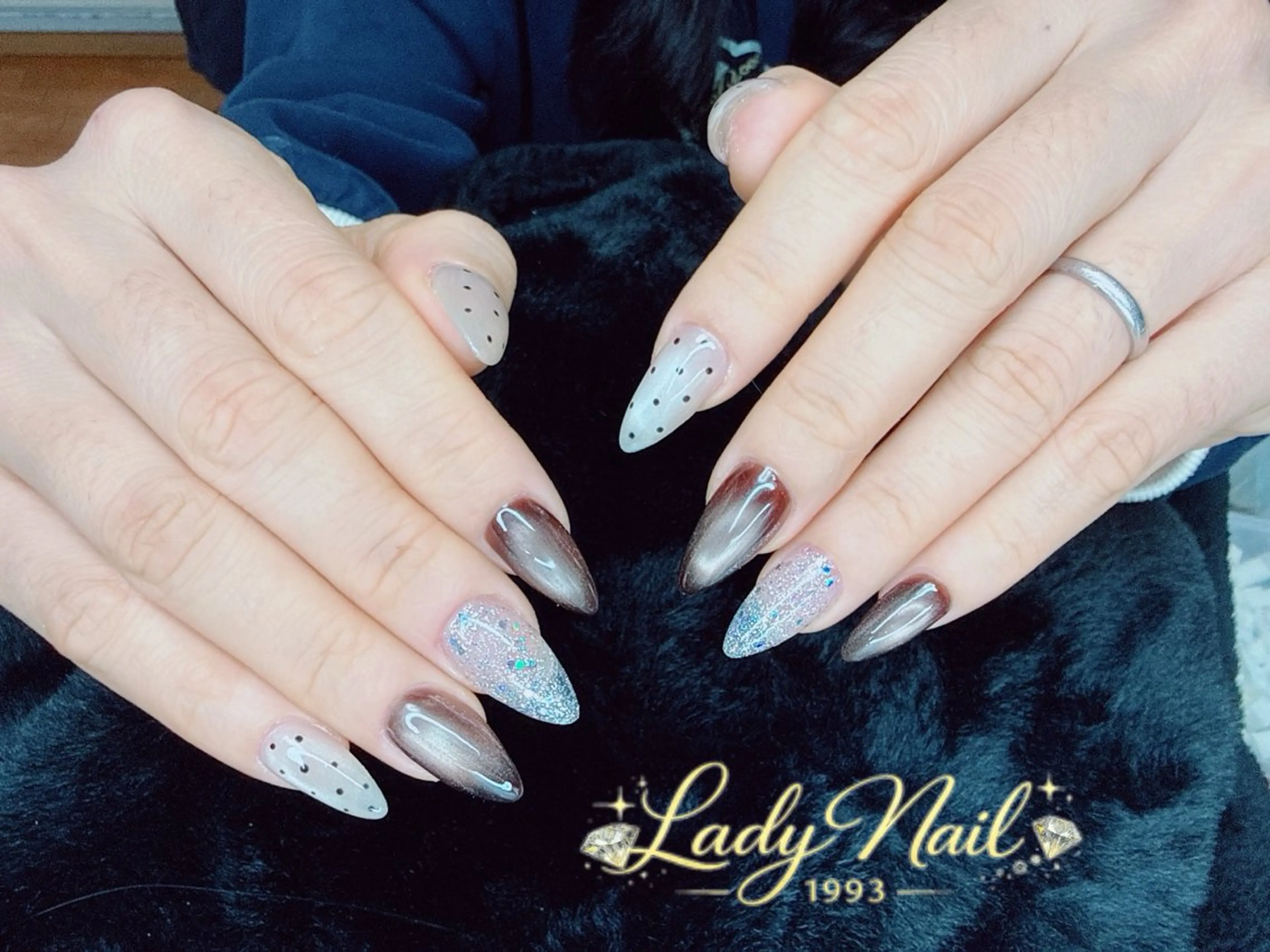ネイル ワンカラーネイル シンプルネイル ハンドネイル Lady Nails 1993所属・タナカ フォンのネイルデザイン