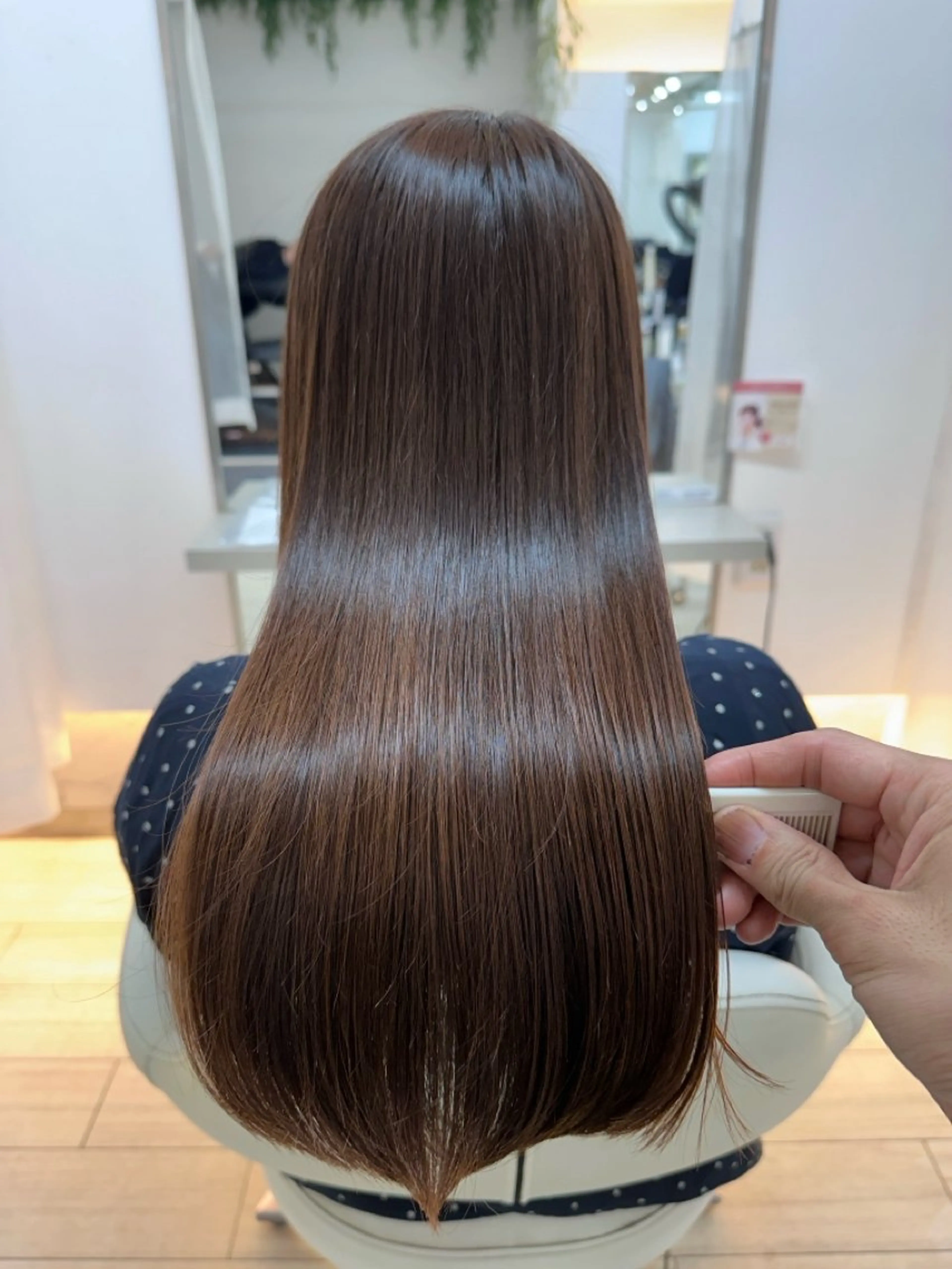 ロング SHIGE自由が丘所属・宇塚 仁美のヘアスタイル