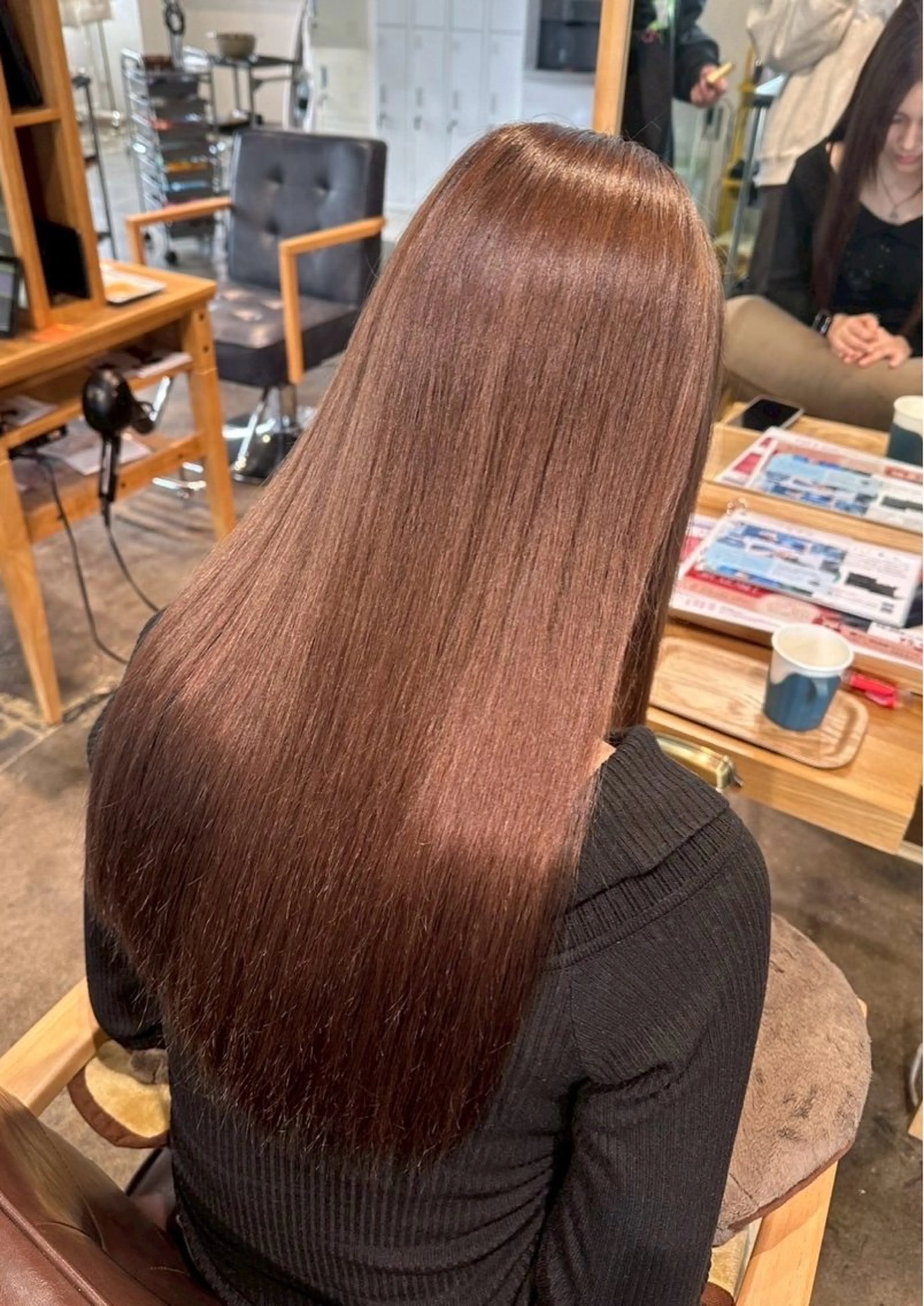カラー 塩谷 楓のヘアスタイル