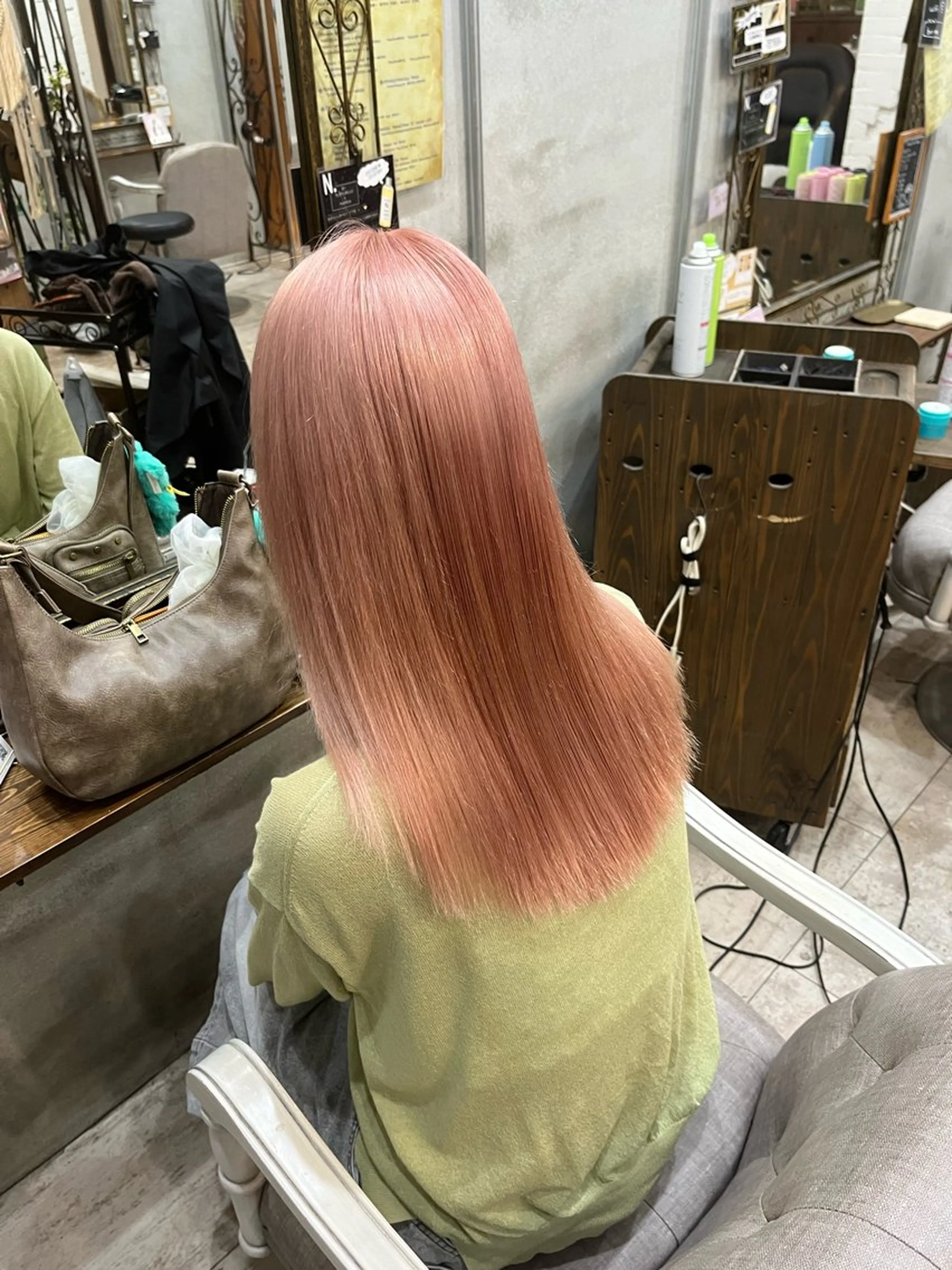 ロング カラー ベージュカラー ハイトーンカラー ピンクカラー ピンクベージュ ヘアカラー トリートメント 艶髪/ハイトーン/ ヘアセット/モエノのヘアスタイル
