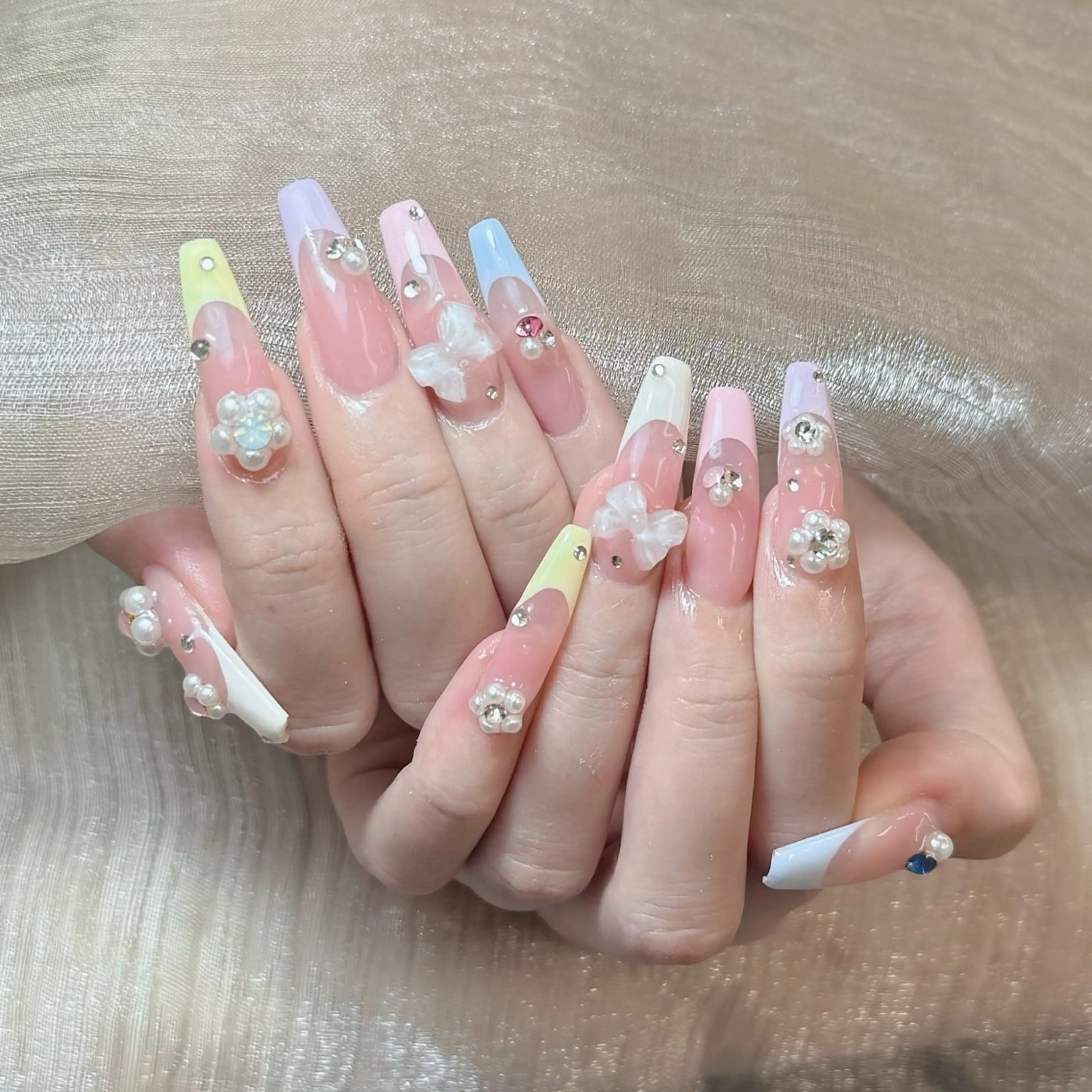ネイル ジェルネイル 韓国ネイル マグネットネイル ネイルチップ 冬ネイル Lenie Nail Salonのネイルデザイン