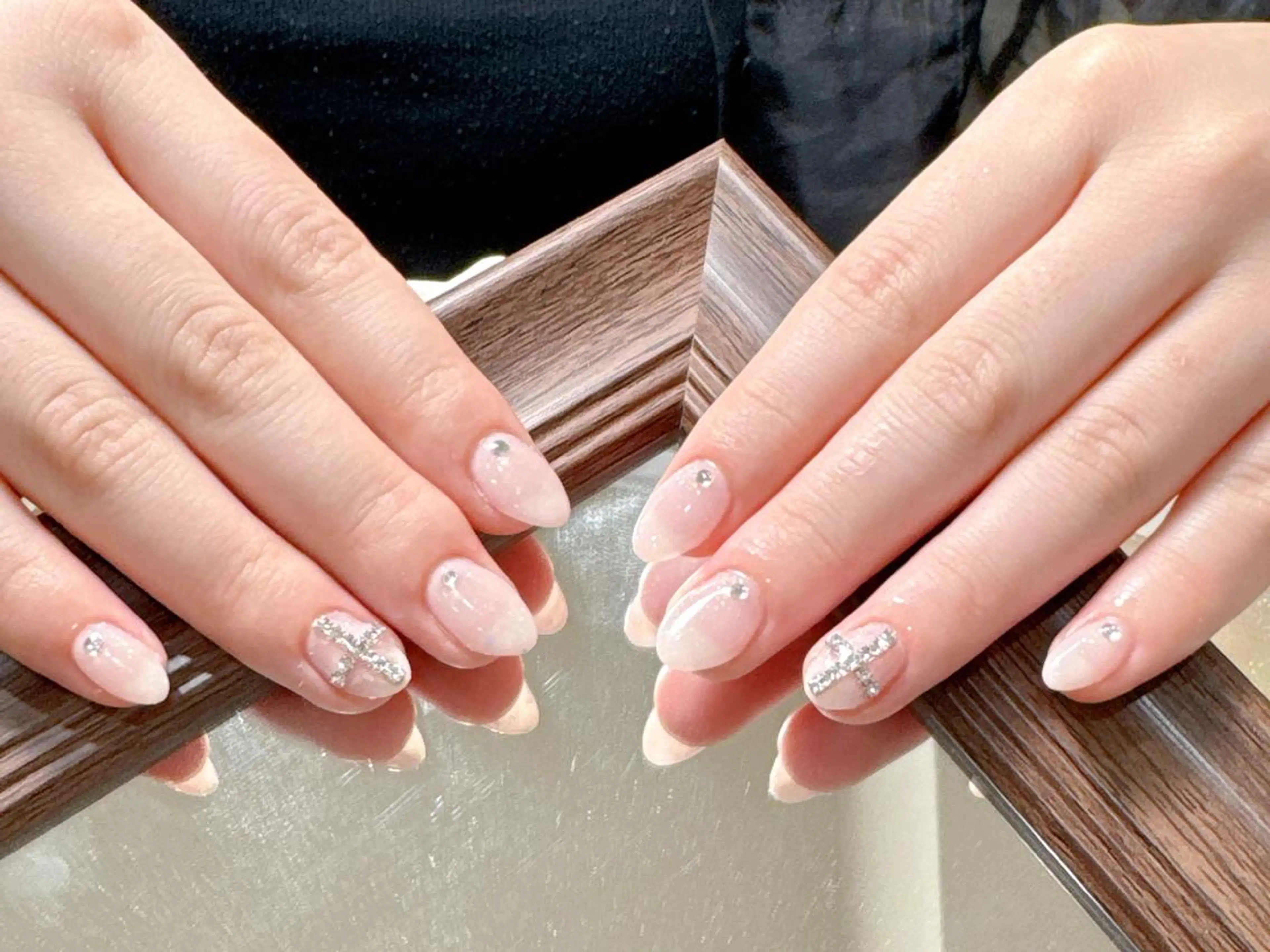 ネイル カジュアル チークネイル フレンチネイル ジェルネイル ガーリー ハンドネイル ハンドケア 🎀も ものネイルデザイン