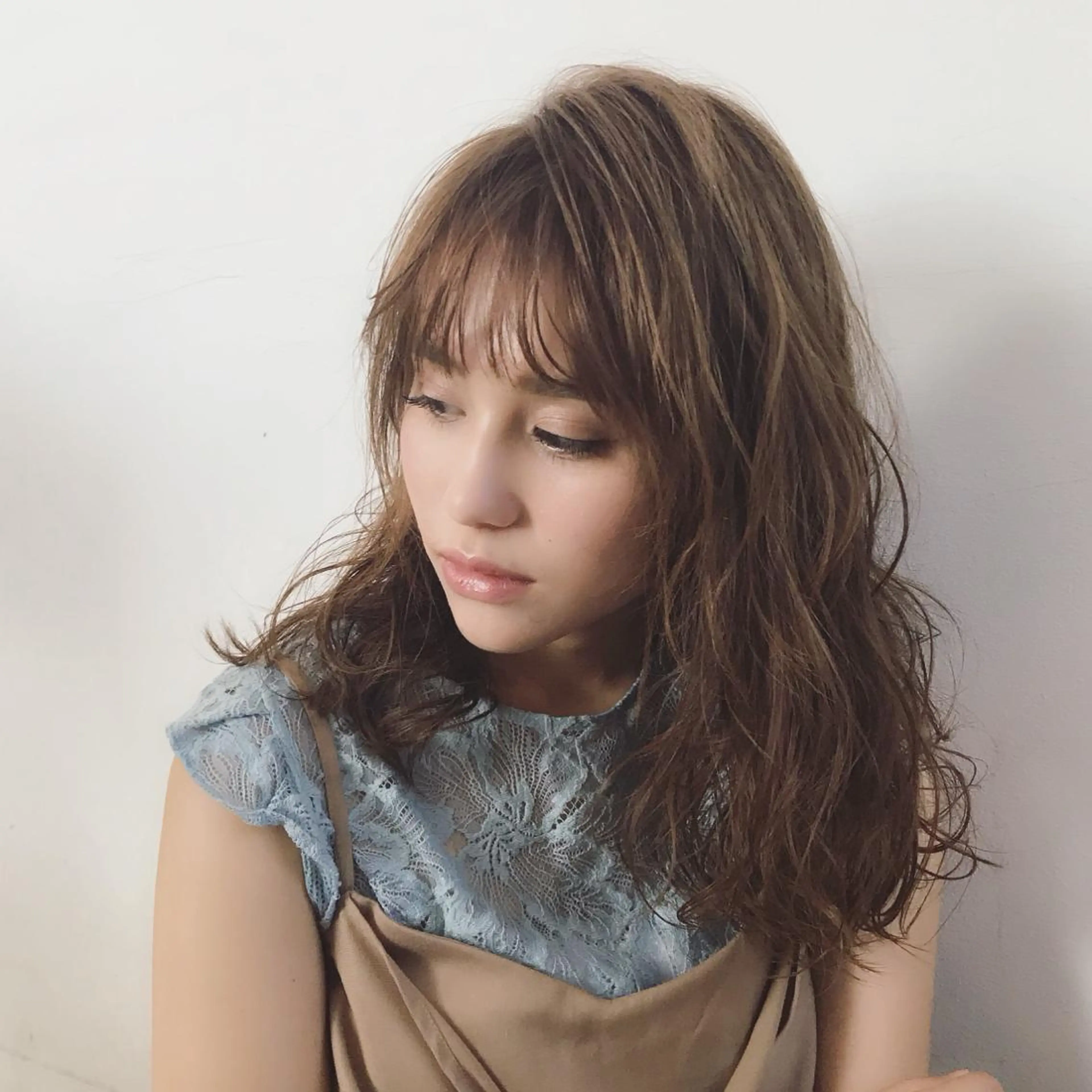 ミディアム レイヤーカット Ere.by bonheur所属・Ere bybonheurのヘアスタイル