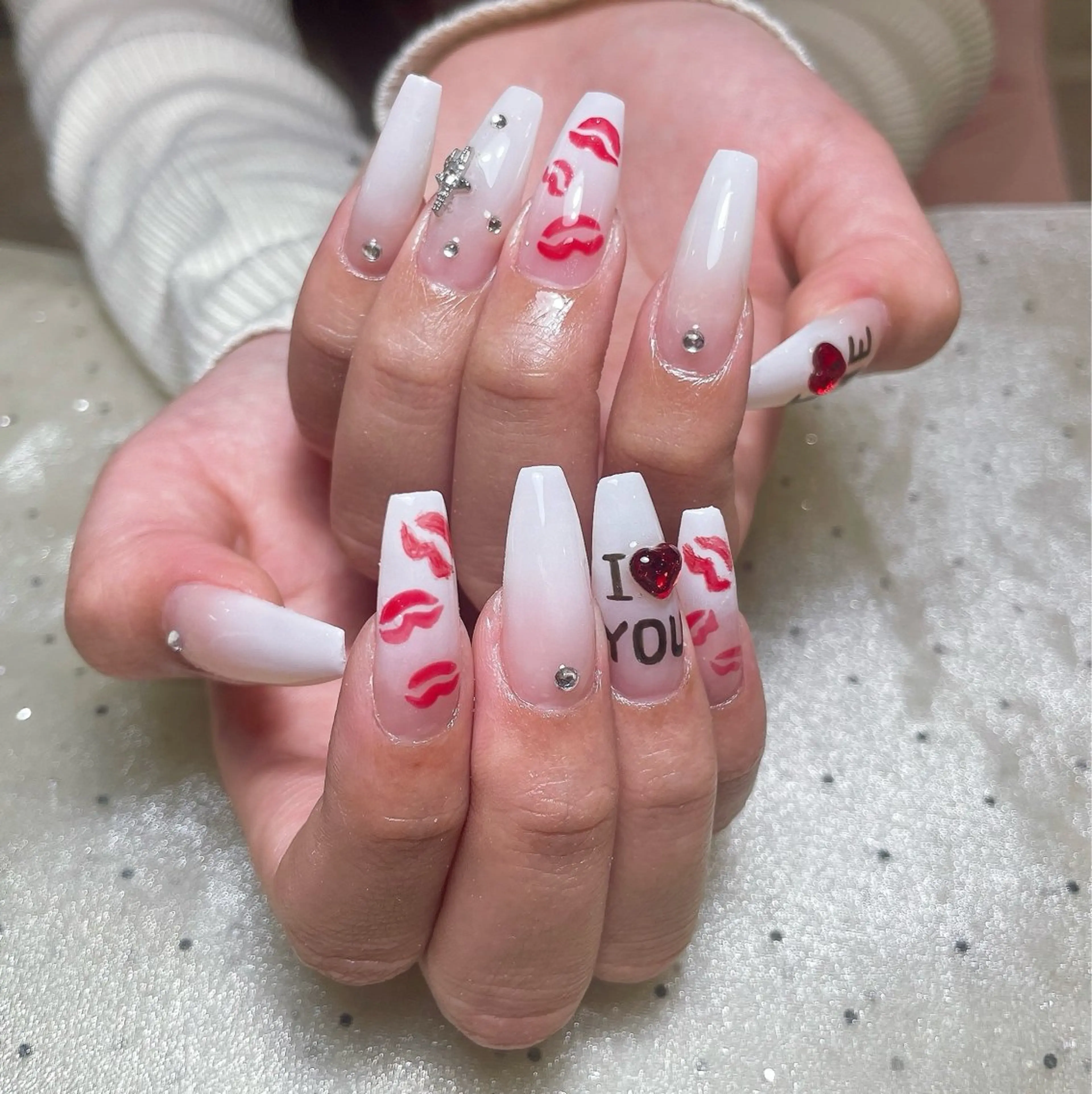 ネイル ハンドネイル ハンドケア モナ& あきのネイルデザイン