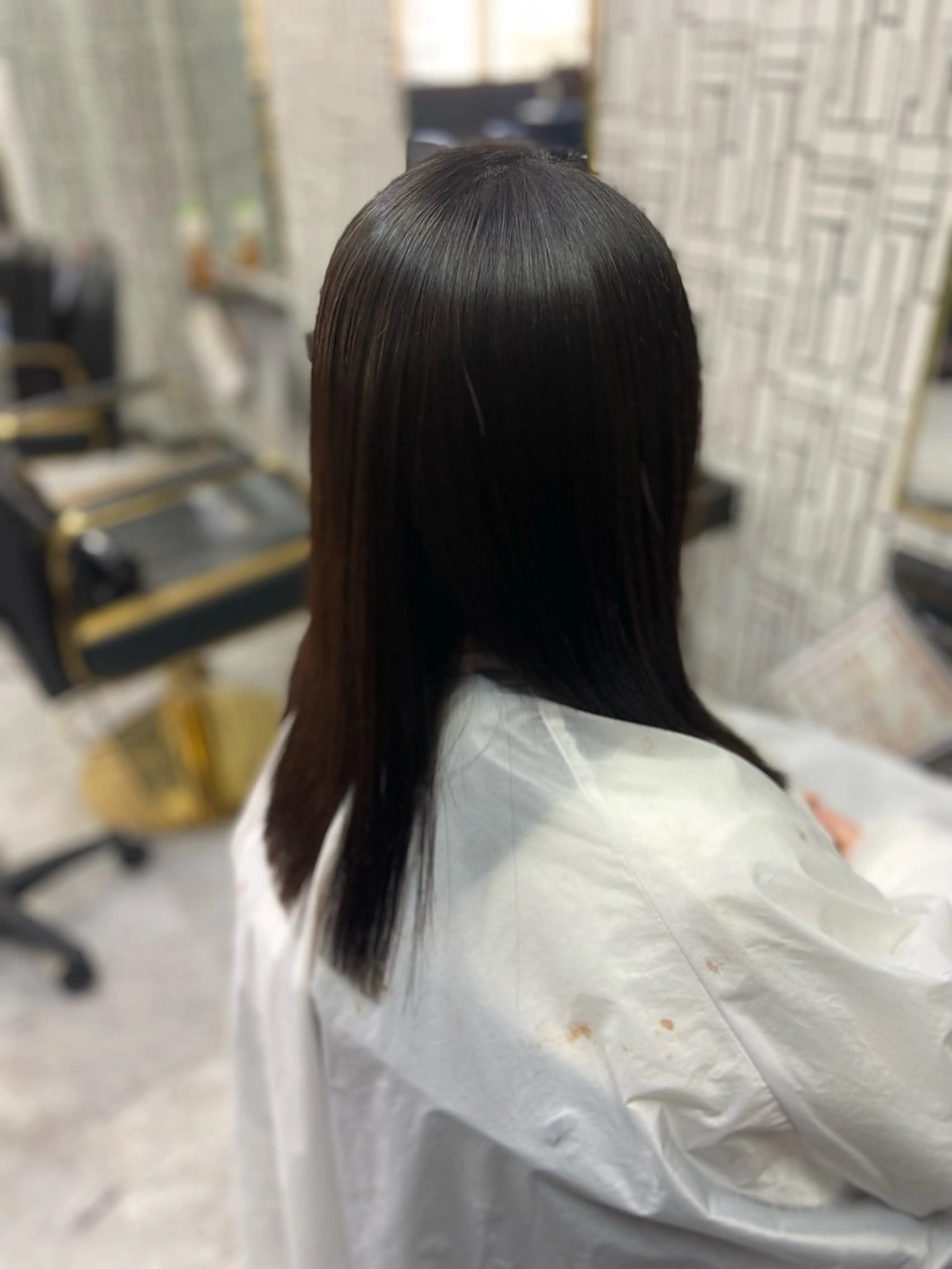 セミロング 瀧下 唯のヘアスタイル