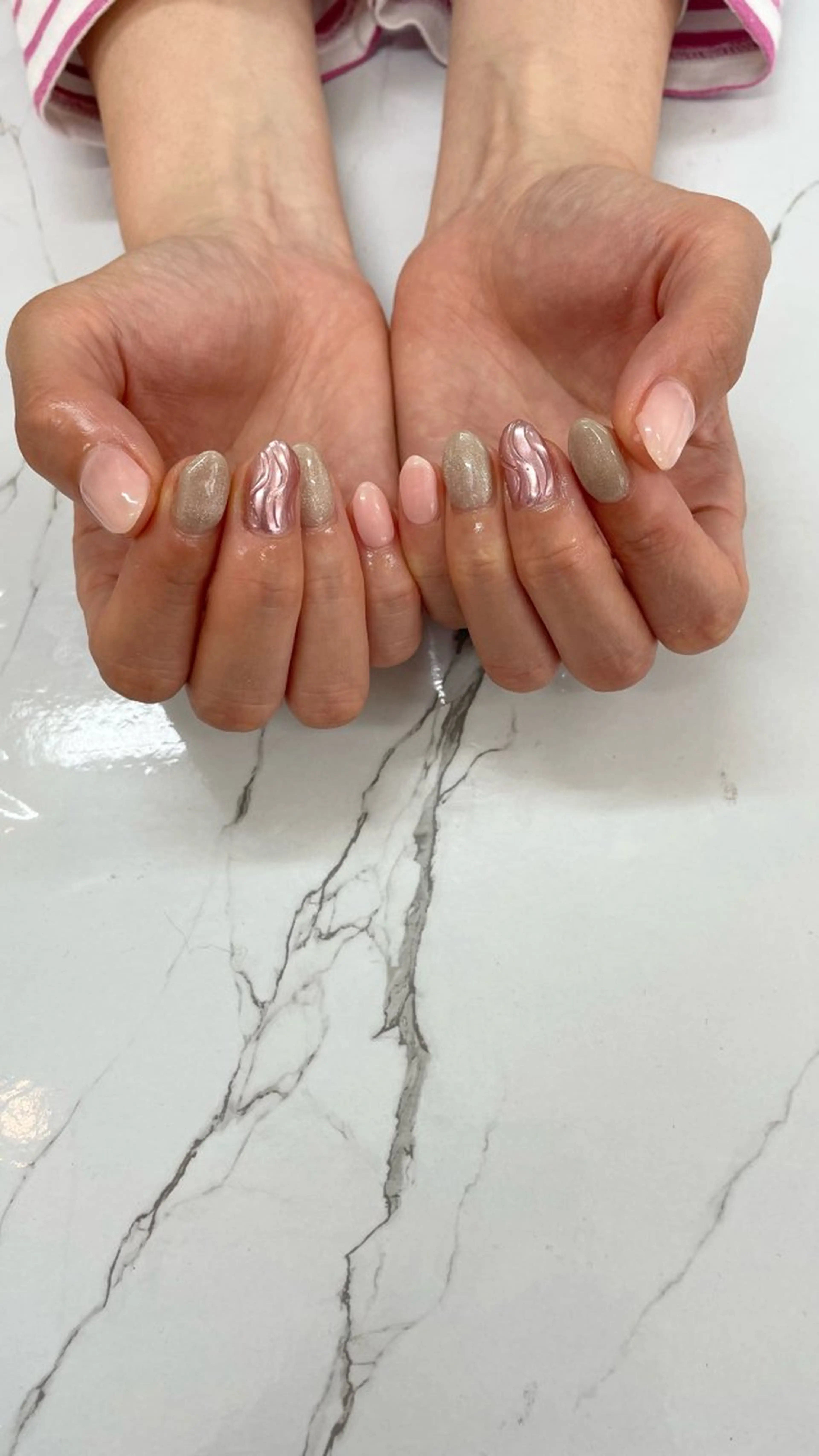 ネイル はあとねいる板橋ときわ台店所属・Nozomi はあとねいるのネイルデザイン