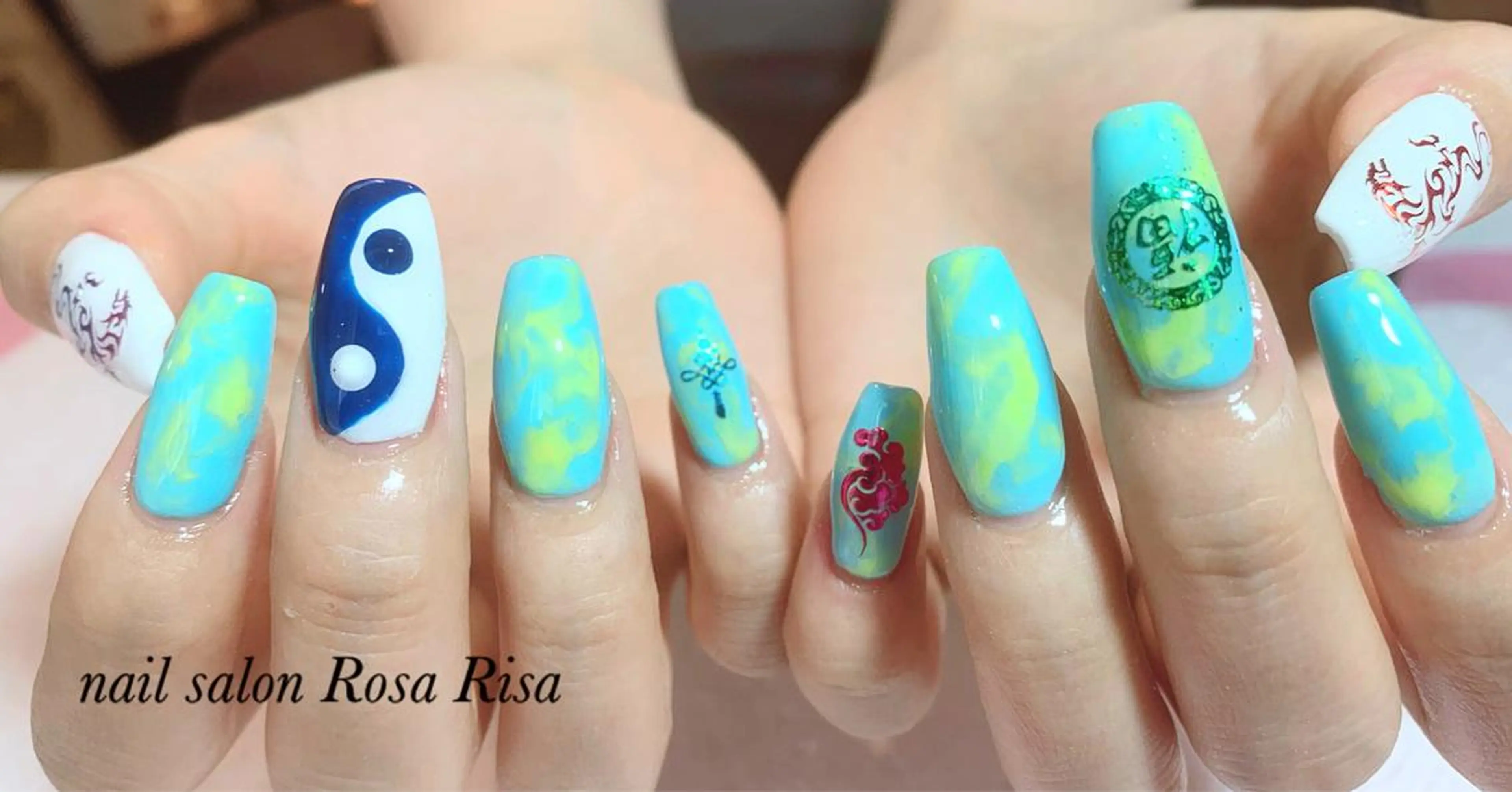 セミロング ネイル ネイルスタジオ シェイクユアハンズのネイルデザイン