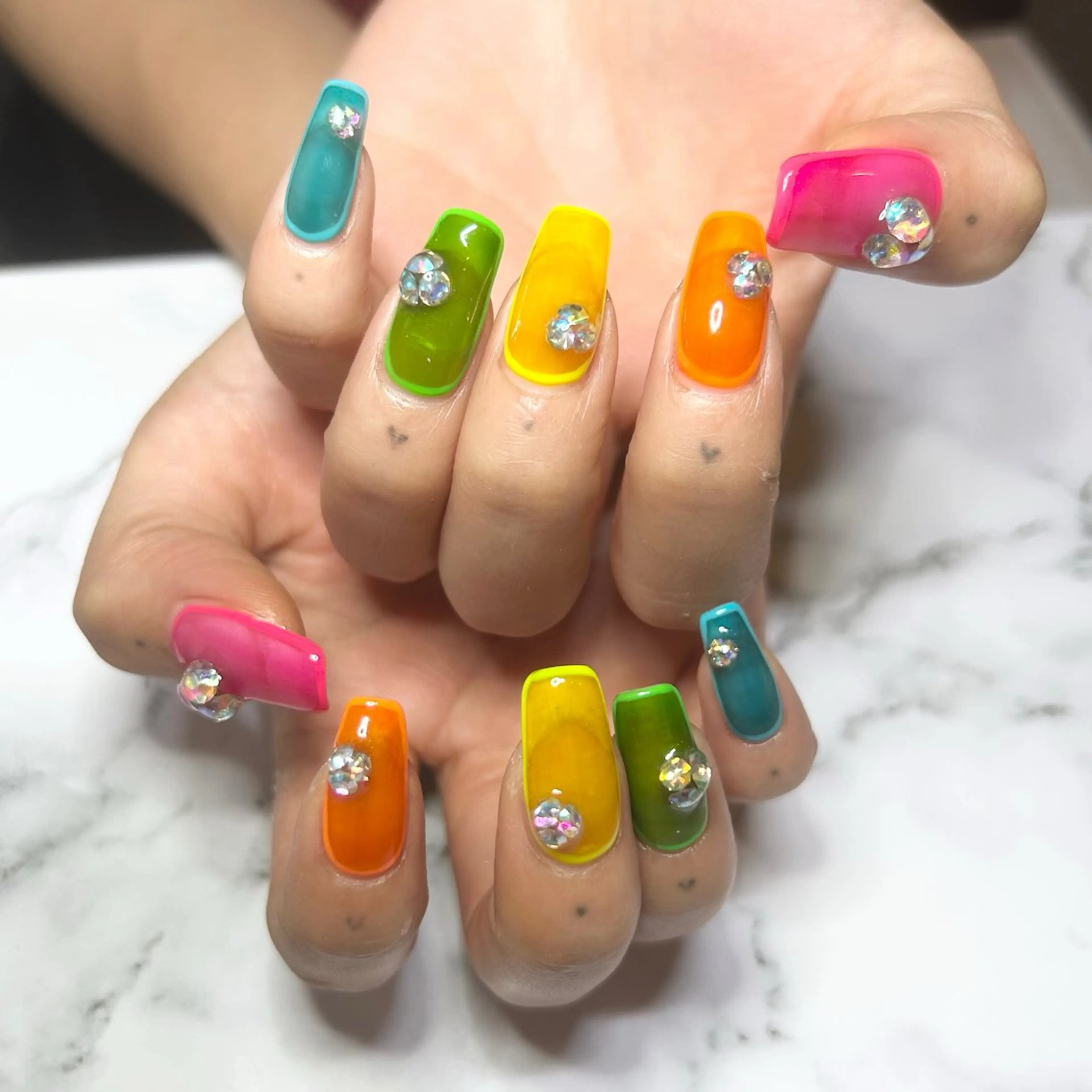 ネイル ハンドネイル ハンドケア she nail studio所属・パラジェル/スカルプ salonOerbaのネイルデザイン