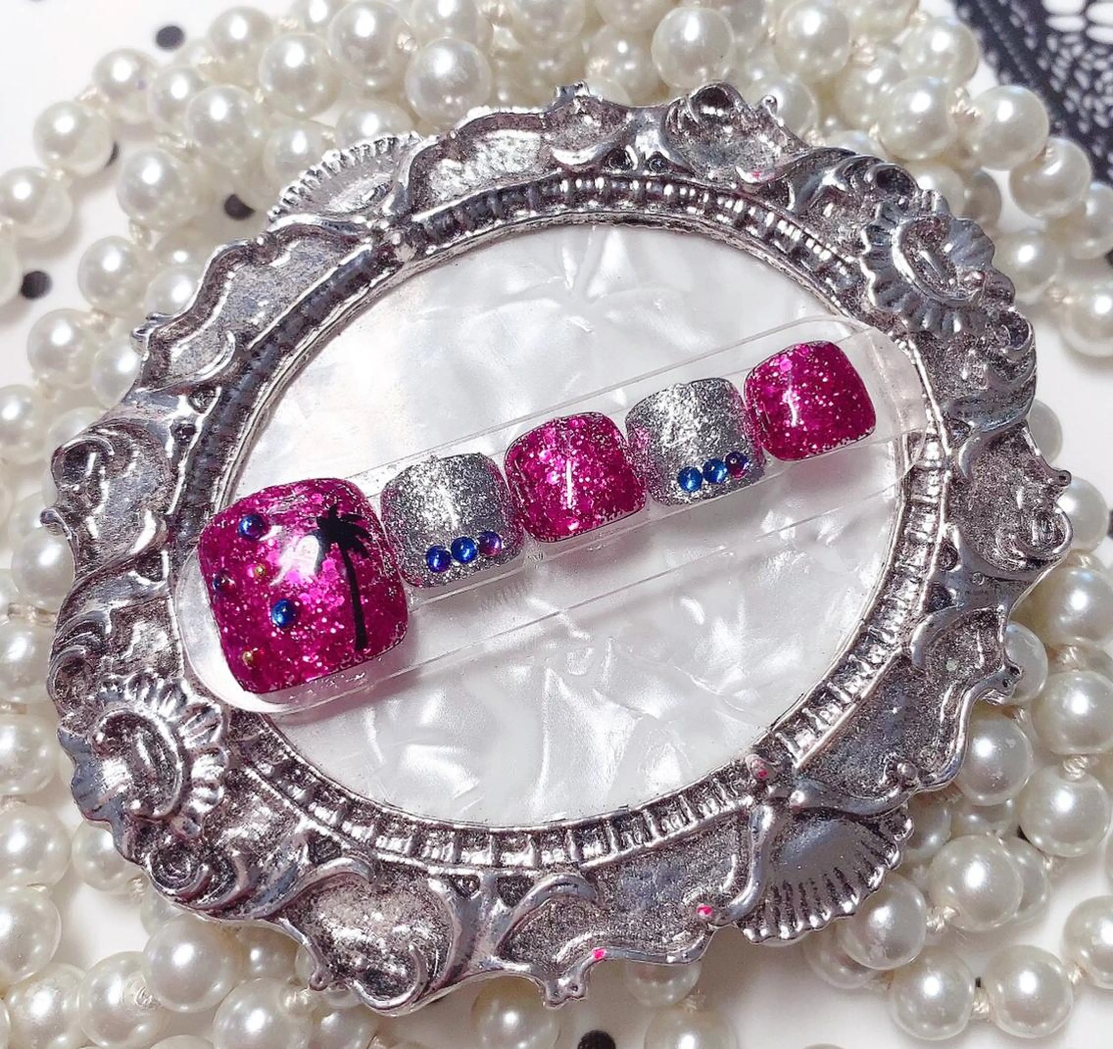 ネイル マジックミラー所属・マジック ミラーのネイルデザイン