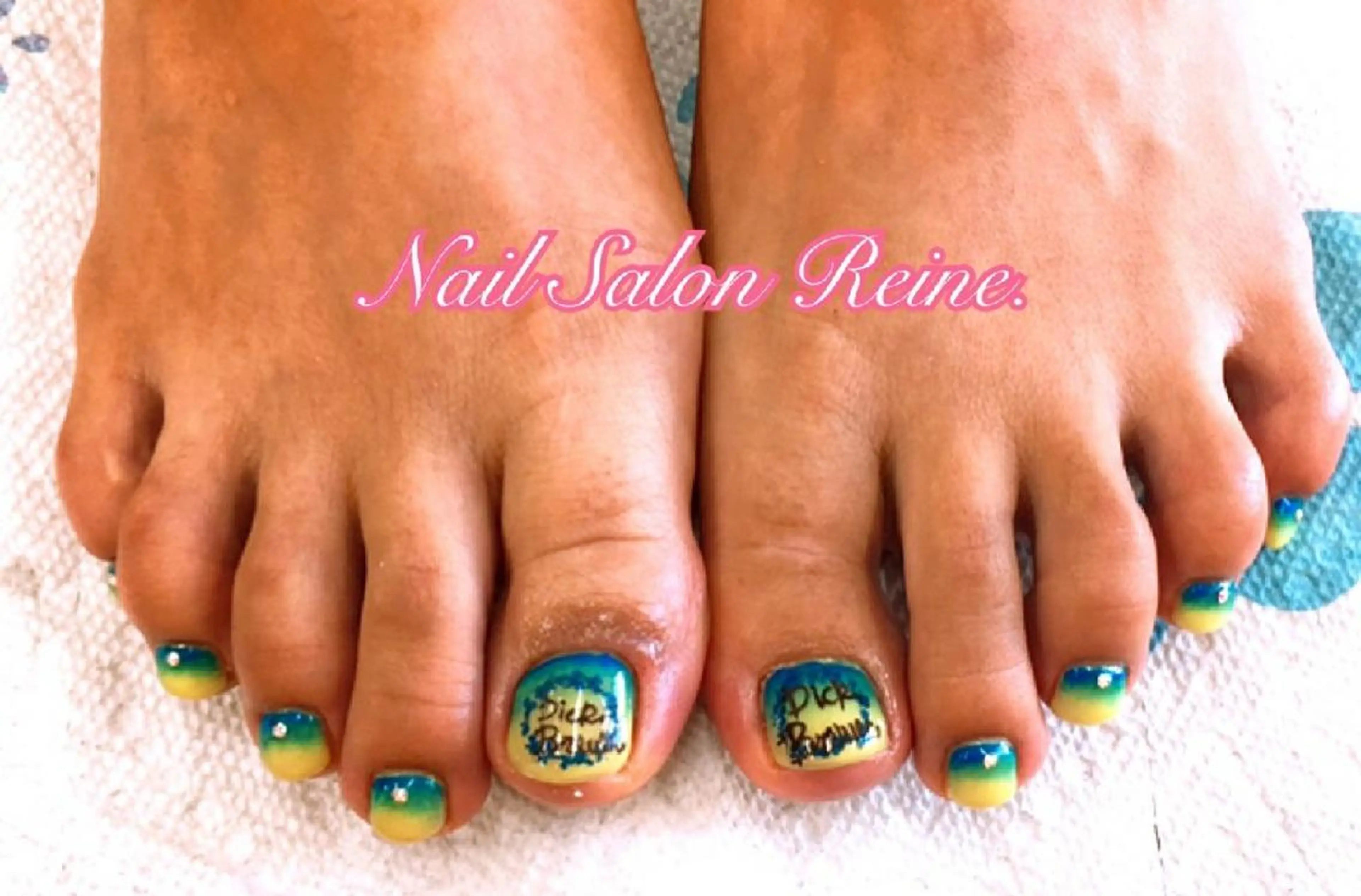 ネイル Nailsalon Reine所属・玉栄 伶奈のネイルデザイン