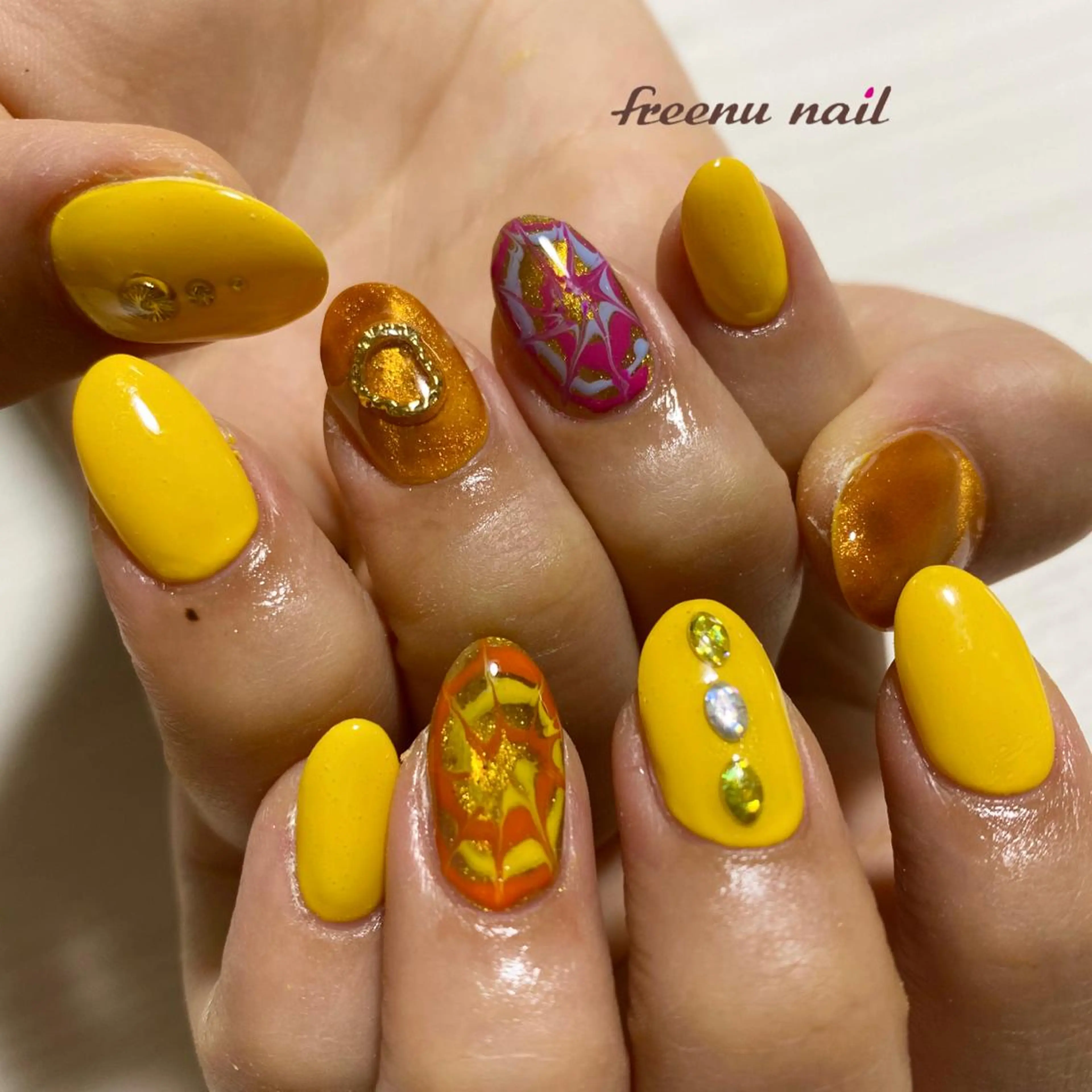 ネイル 黄色 freenu nail【24H】のネイルデザイン